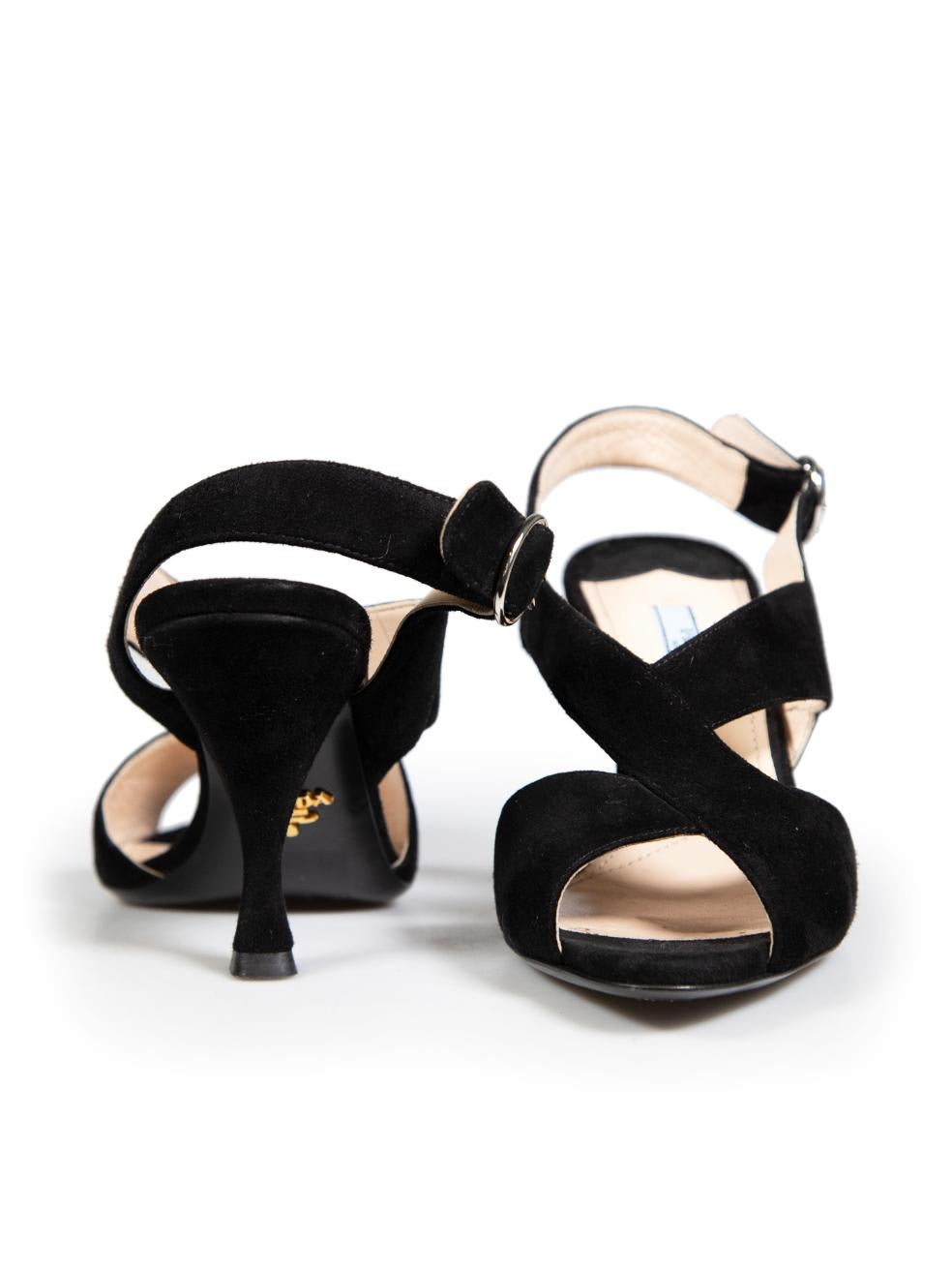 Nero Prada Sandali con cinturino incrociato in pelle scamosciata nera misura IT 37 in vendita