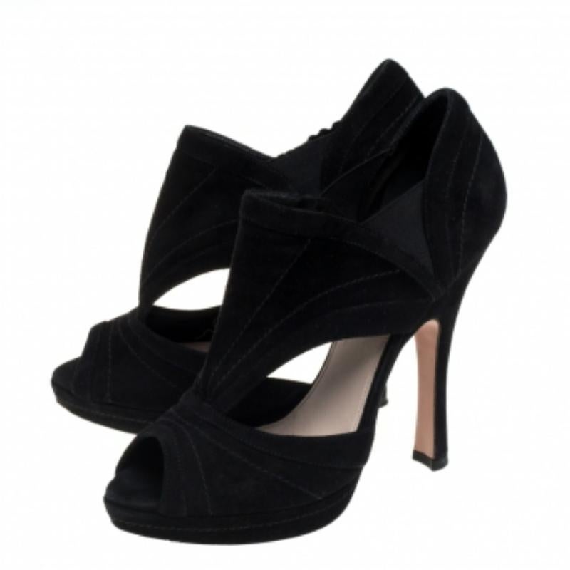 Prada Black Suede Cutout Peep Toe Booties Size 37.5 In Good Condition For Sale In Dubai, Al Qouz 2