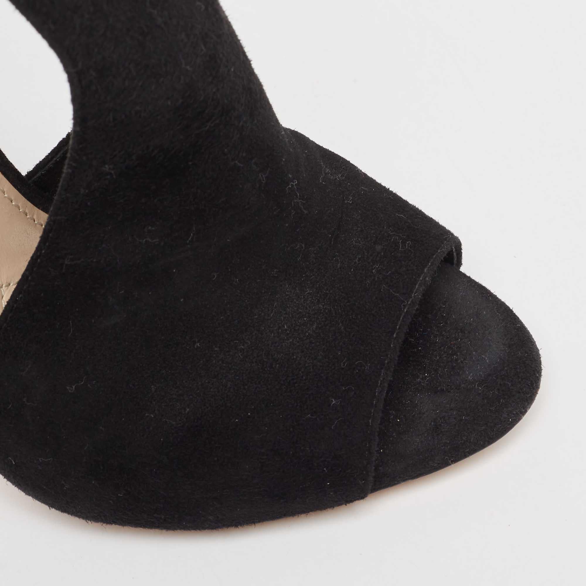 Prada - Sandales à lanières en daim noir avec œillets Taille 36 en vente 2