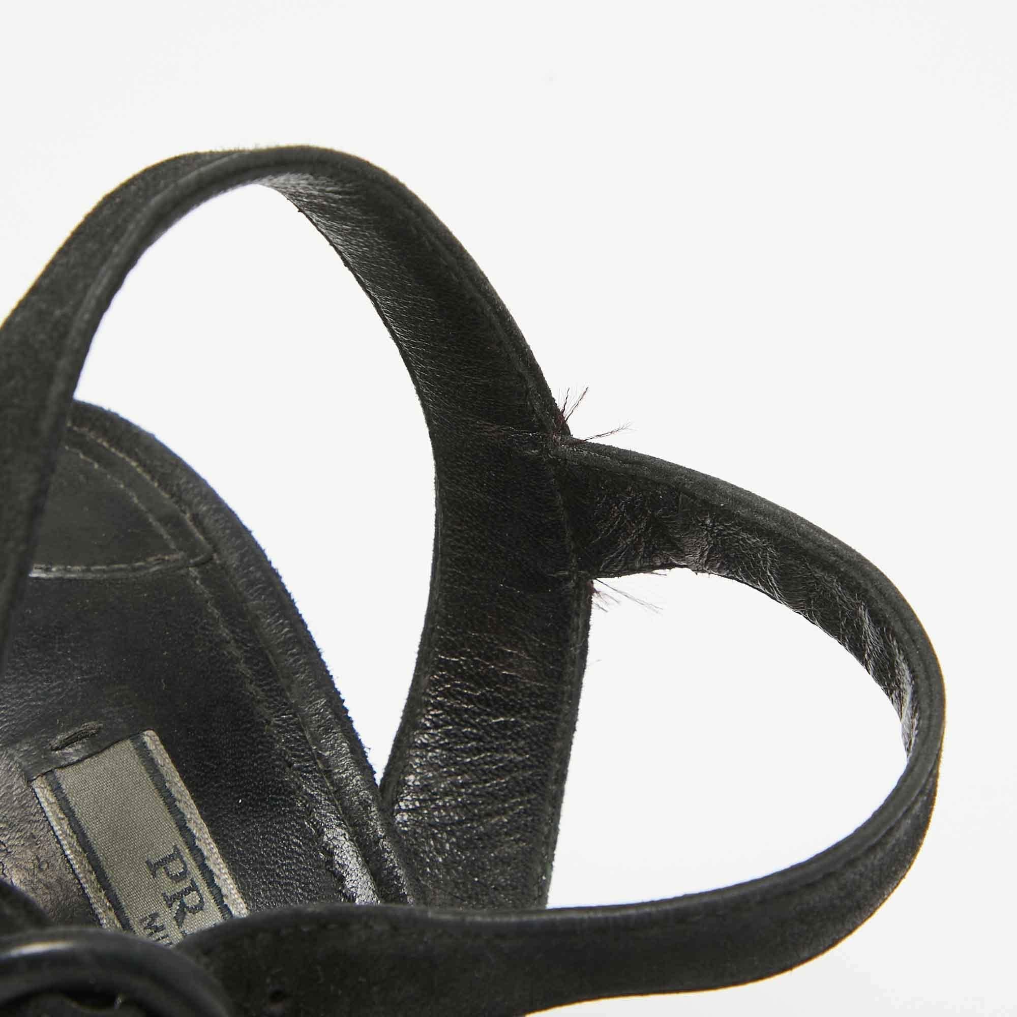 Prada - Sandales à plateforme en daim noir Taille 35.5 en vente 3