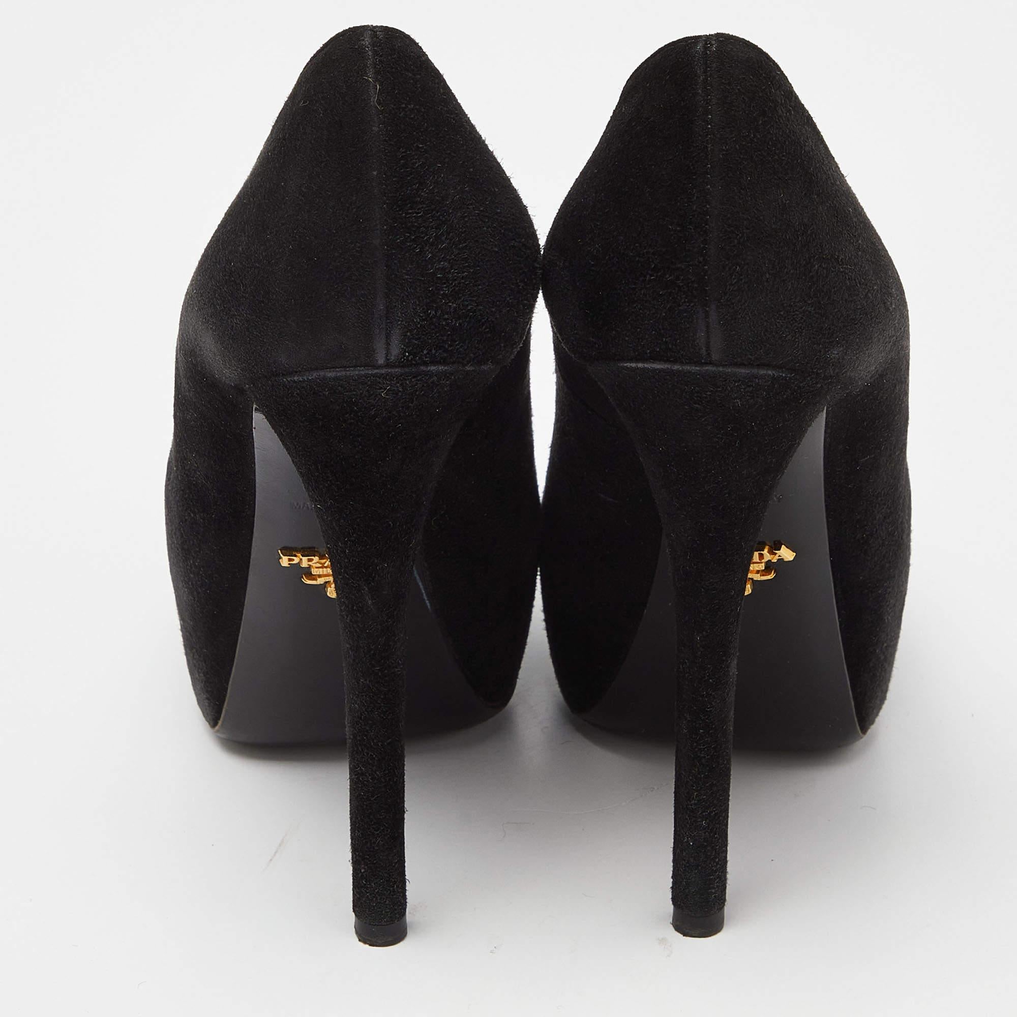 Prada - Escarpins à plateforme en daim noir - Taille 39 Pour femmes en vente
