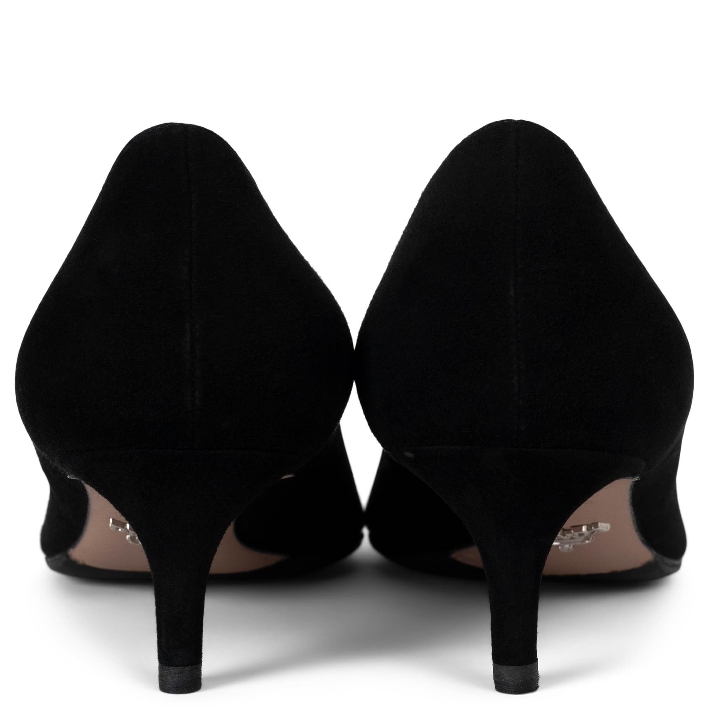 PRADA black suede Pointed Toe KITTEN HEEL Pumps Shoes 39 In New Condition For Sale In Zürich, CH