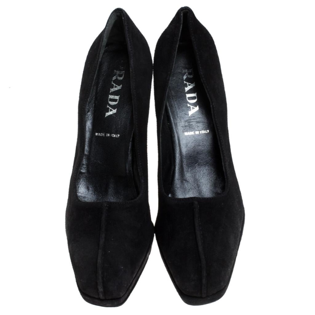 Prada Black Suede Square Toe Pumps Size 39 In Good Condition In Dubai, Al Qouz 2