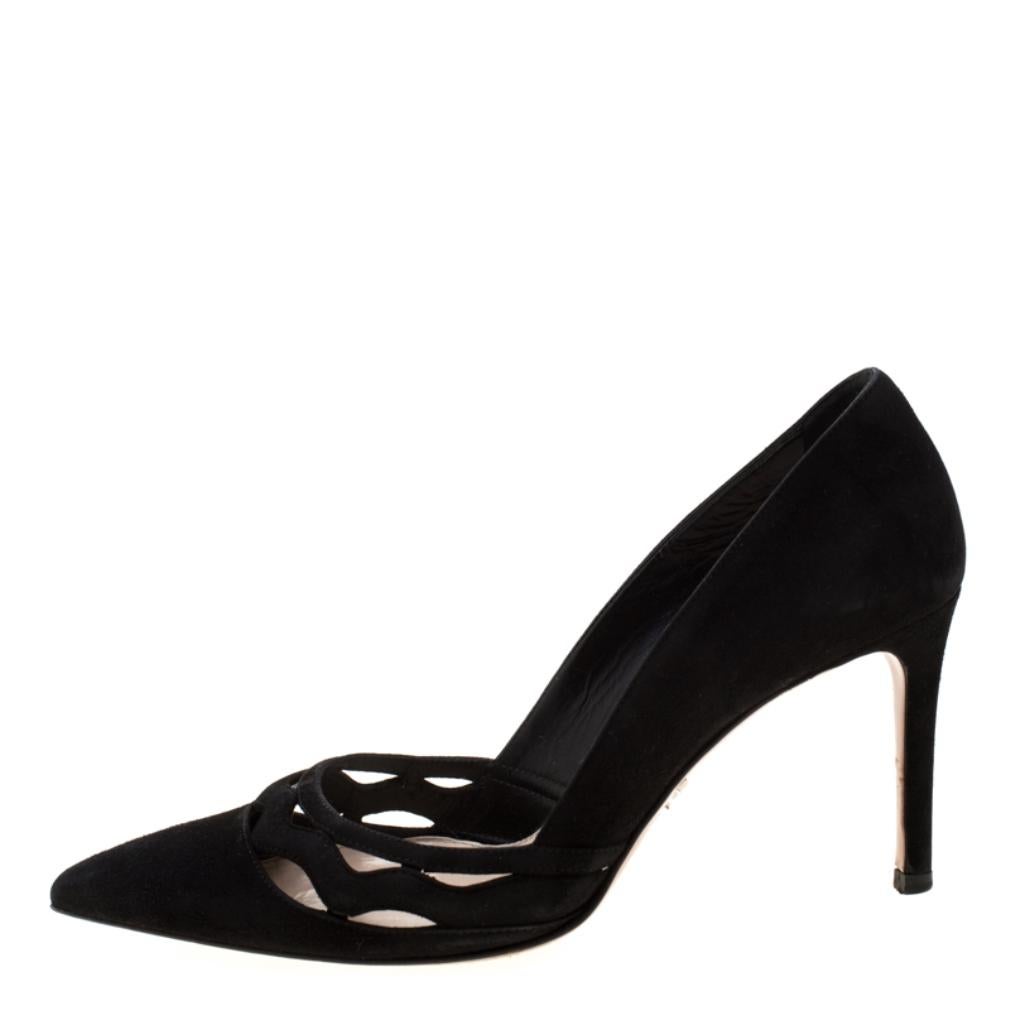 With a geometric cut-out detail taking it to new heights of elegance, these pumps from the house of Prada are a force to be reckoned with. Crafted from black suede, these shoes feature three inch heels and can be paired with your formal and casual
