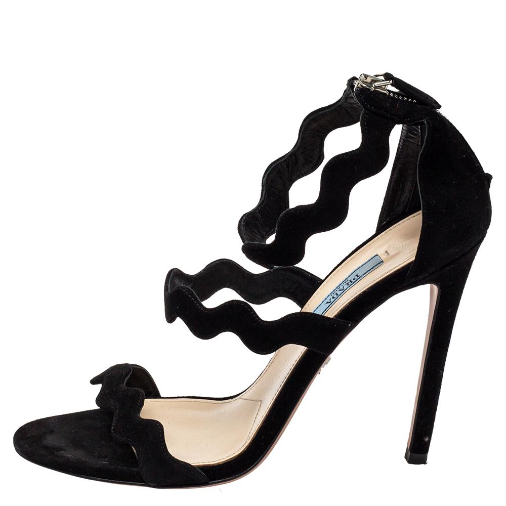 Prada Schwarz Wildleder gewellt Riemen Sandalen Größe 38 1