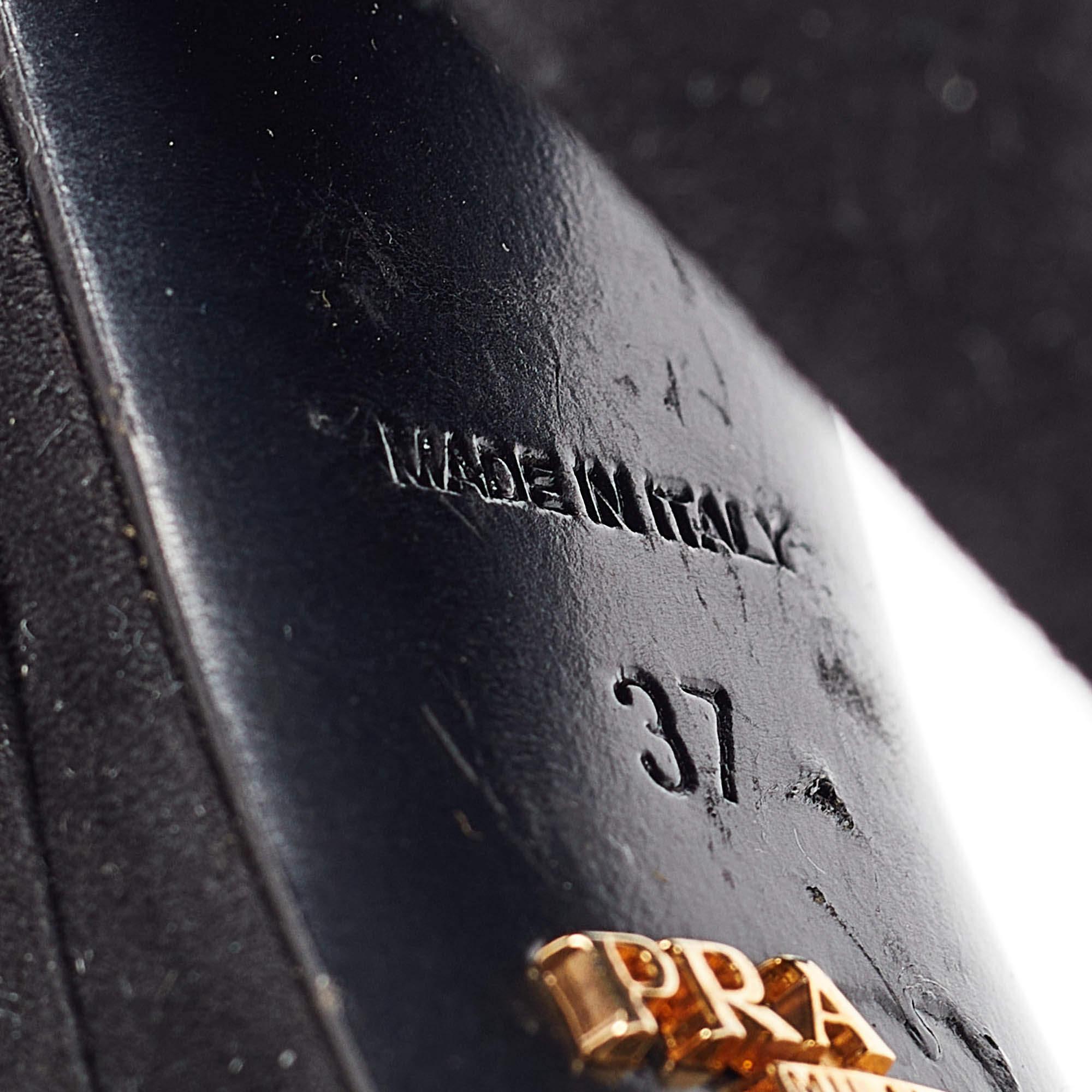 Prada Botines de ante negro con cremallera Talla 37 en venta 3