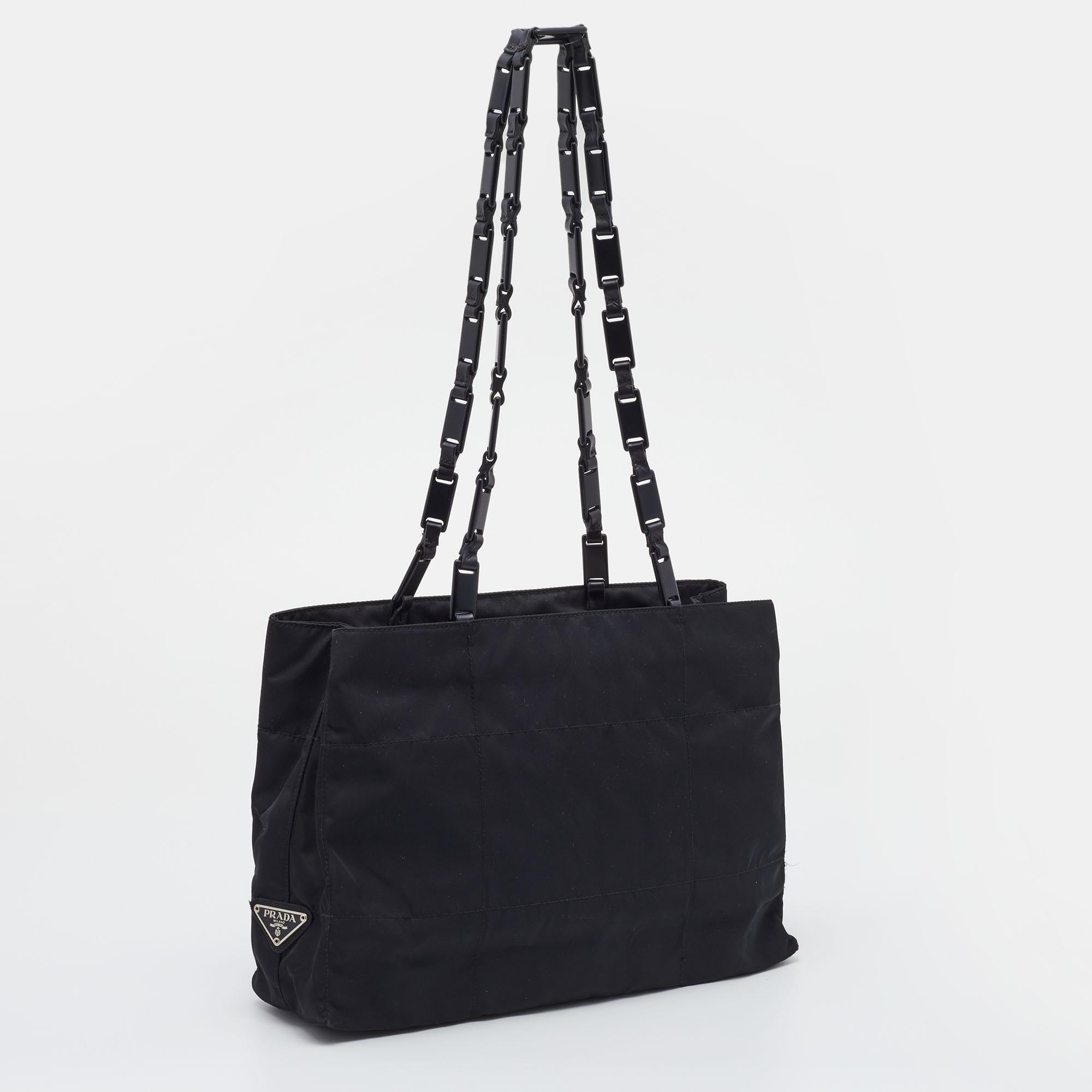 Prada Black Tessuto Chain Shoulder Bag In Good Condition In Dubai, Al Qouz 2