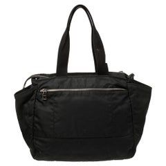Prada Schwarz Tessuto Nylon Wickeltasche