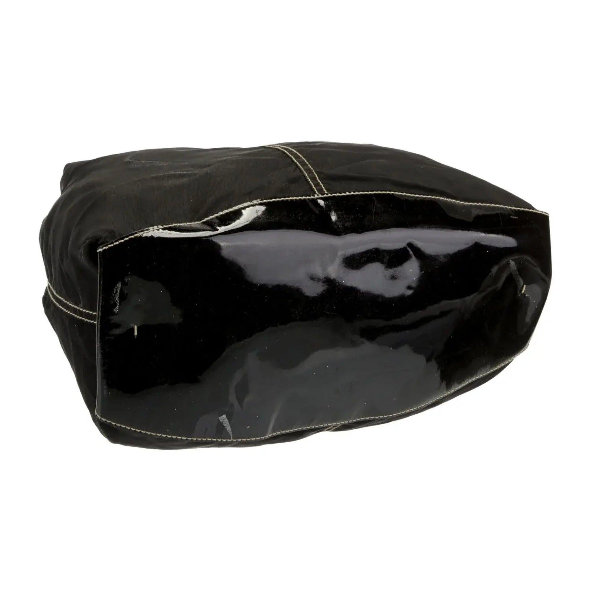 Prada Black Tessuto Nylon Hobo Ring Bag In Good Condition For Sale In Montreal, Quebec