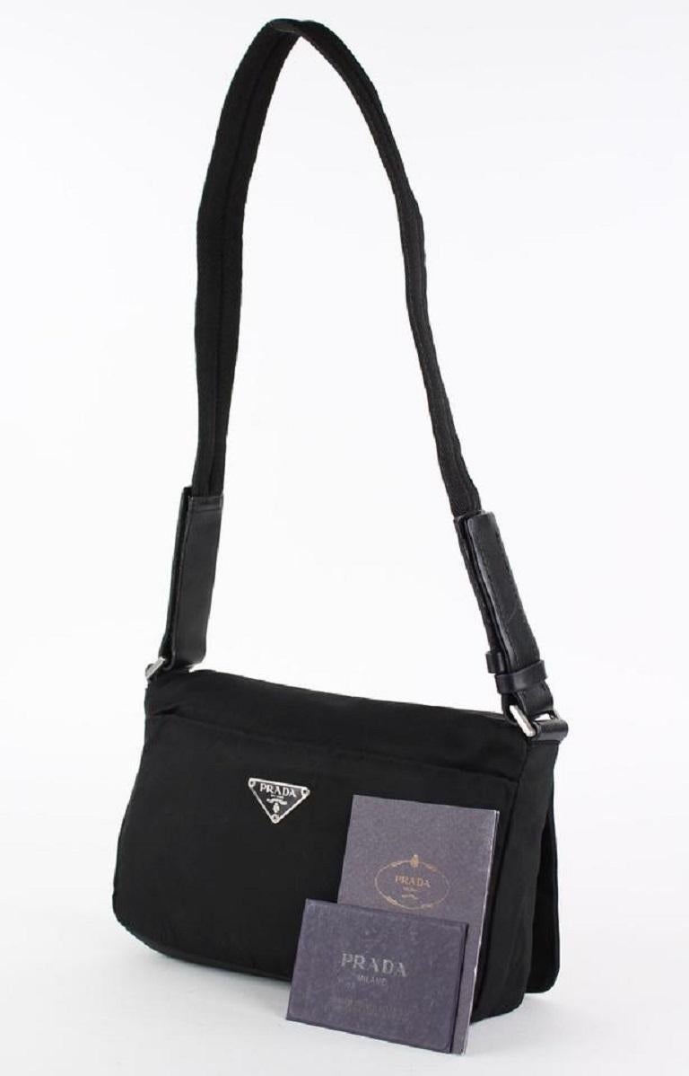 Date Code/Serial Number: 143
Made In: Italy
Measurements: Length:  9.5