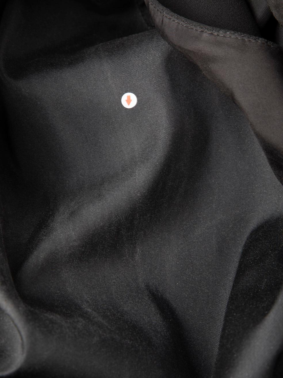 Prada Schwarzer V-Ausschnitt mit Kapuze Re-Nylon Faltenrock Kleid Größe S Damen im Angebot