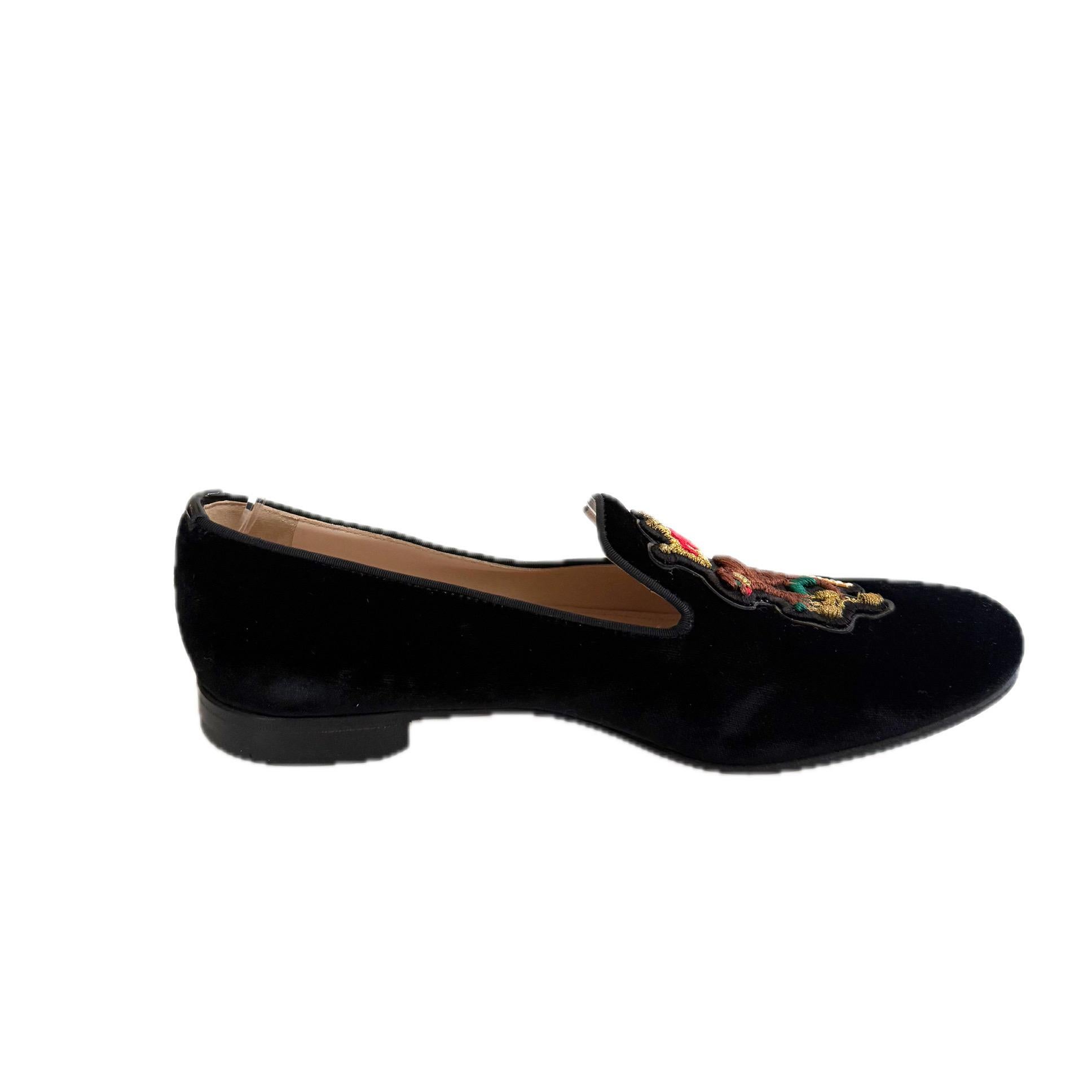 Donna Prada Mocassini in velluto nero con stemma ricamato, Autunno/Inverno 2016, misura 37,5 in vendita