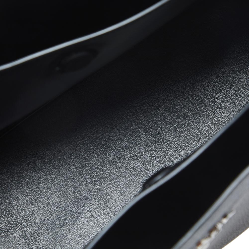 Prada Black Vitello Daino Leather Dynamique Tote In Good Condition In Dubai, Al Qouz 2