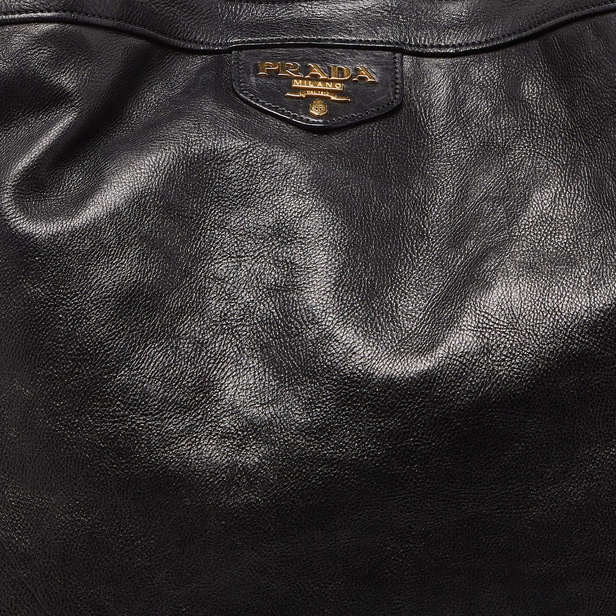 Prada Black Vitello Daino Leather Leather Hobo For Sale 7