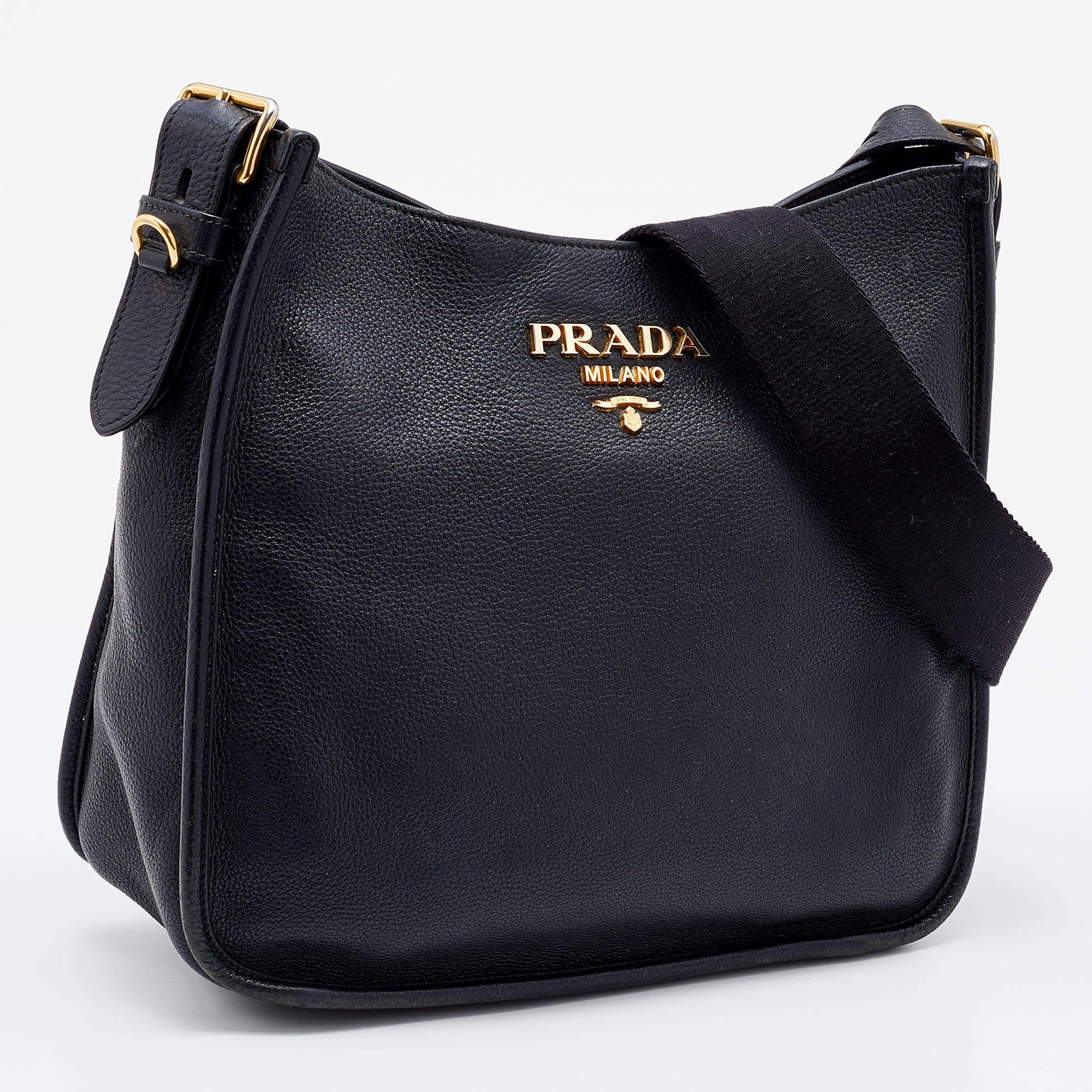 Prada Black Vitello Daino Leather Shoulder Bag In Good Condition In Dubai, Al Qouz 2