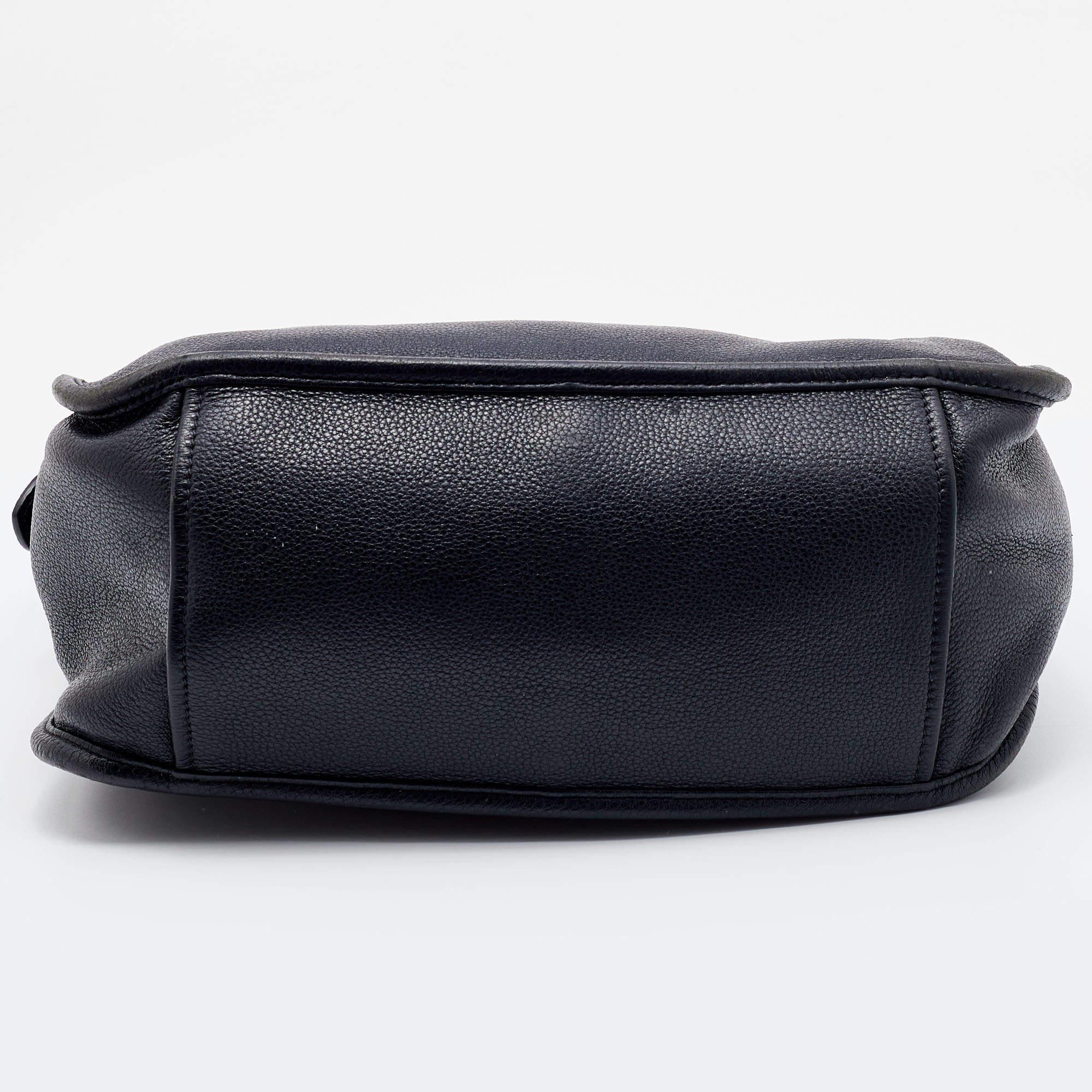 Women's Prada Black Vitello Daino Leather Shoulder Bag