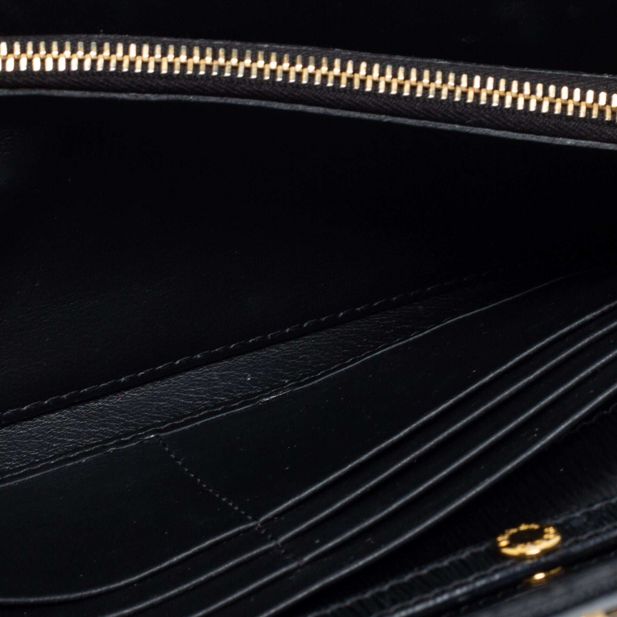 Prada Black Vitello Move Leather Wallet on Chain 2