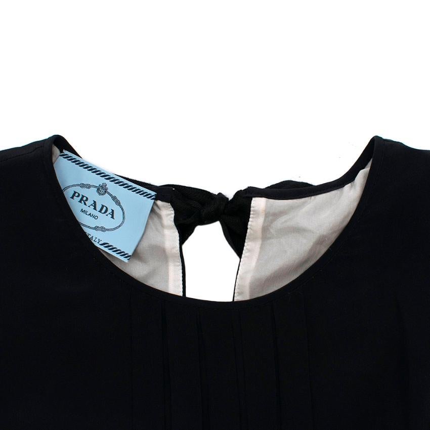 Prada black & white a-line silk pleated dress - Size US 6 In Excellent Condition In London, GB