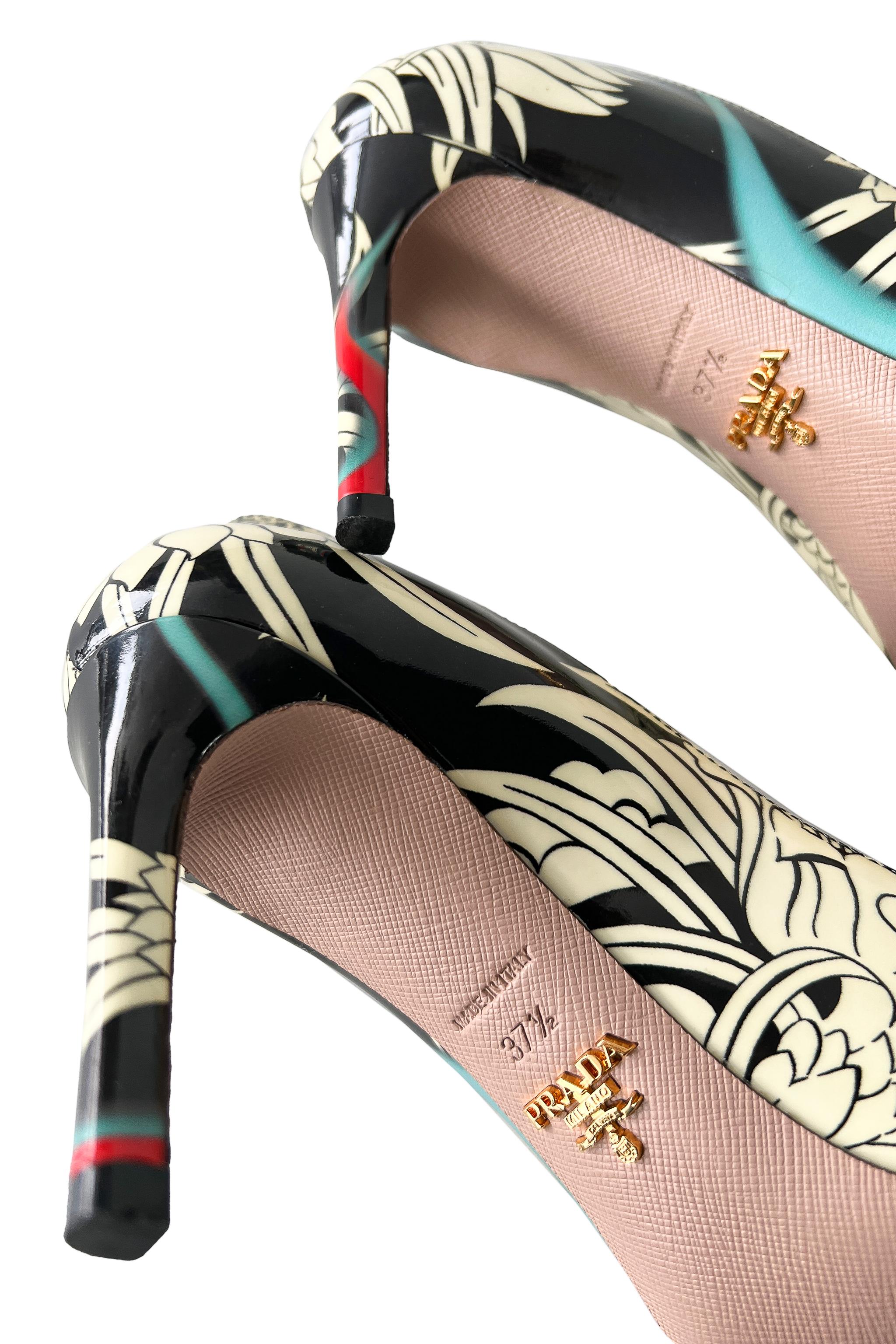 Prada Black, White, Floral Shoes With Flames 2018 In Excellent Condition For Sale In Los Angeles, CA