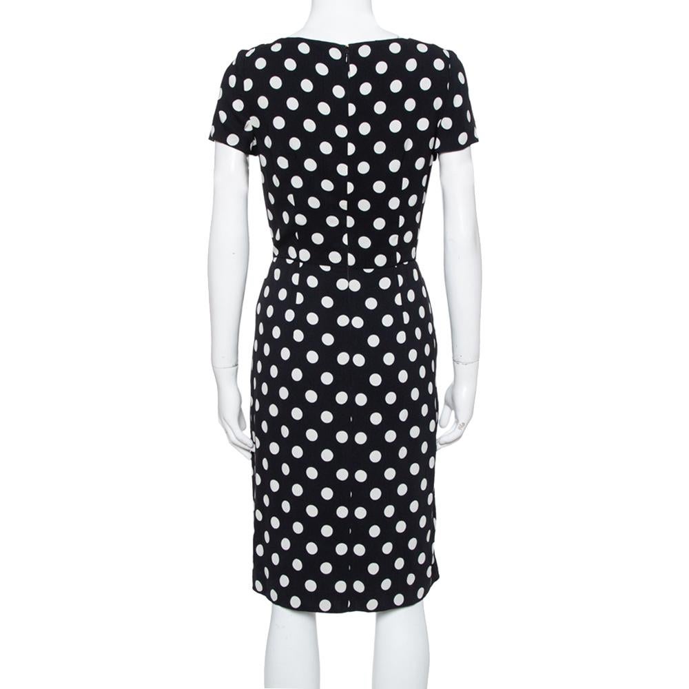 Chic and sophisticated, this dress from Prada is absolutely worth every shilling you spend on it. The beauty is made of a quality fabric blend and features a polka dot design in the shades of black and white all over. It flaunts a pleat detail on