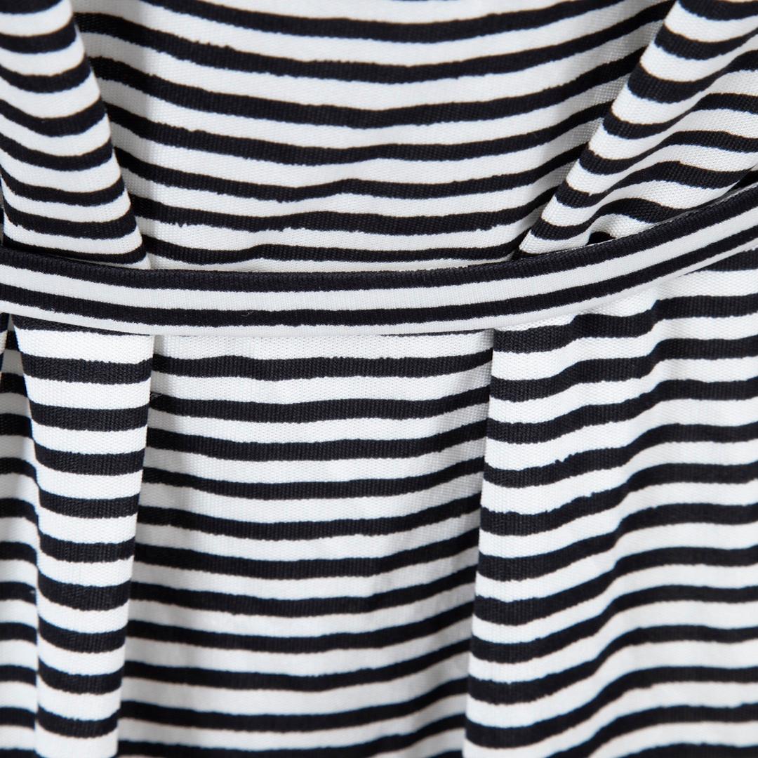 Prada Black & White Silk Striped Pattern Dress Size XL In Good Condition For Sale In London, GB