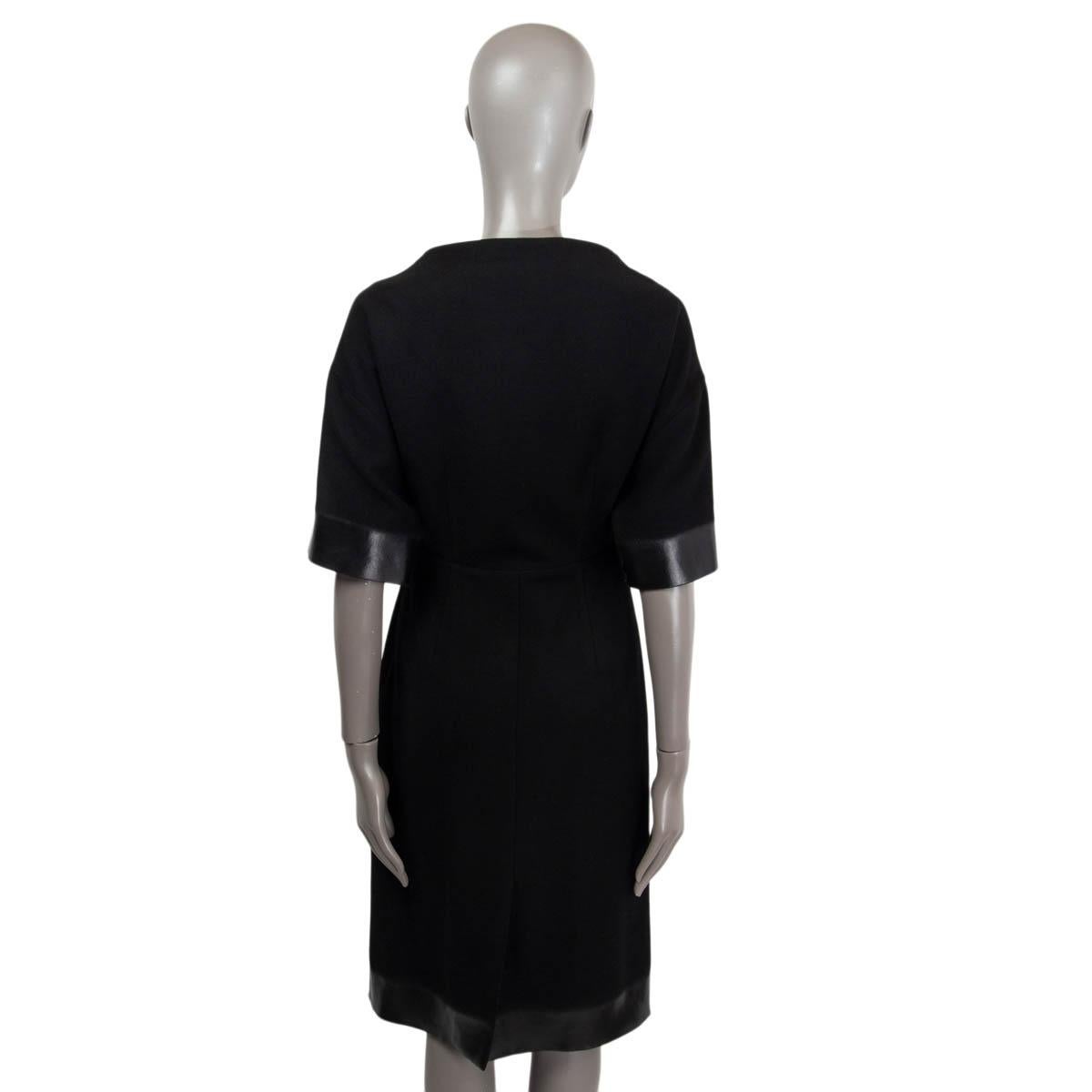 Women's PRADA black wool FAUX LEATHER TRIM SHORT SLEEVE Shift Dress 40 S For Sale