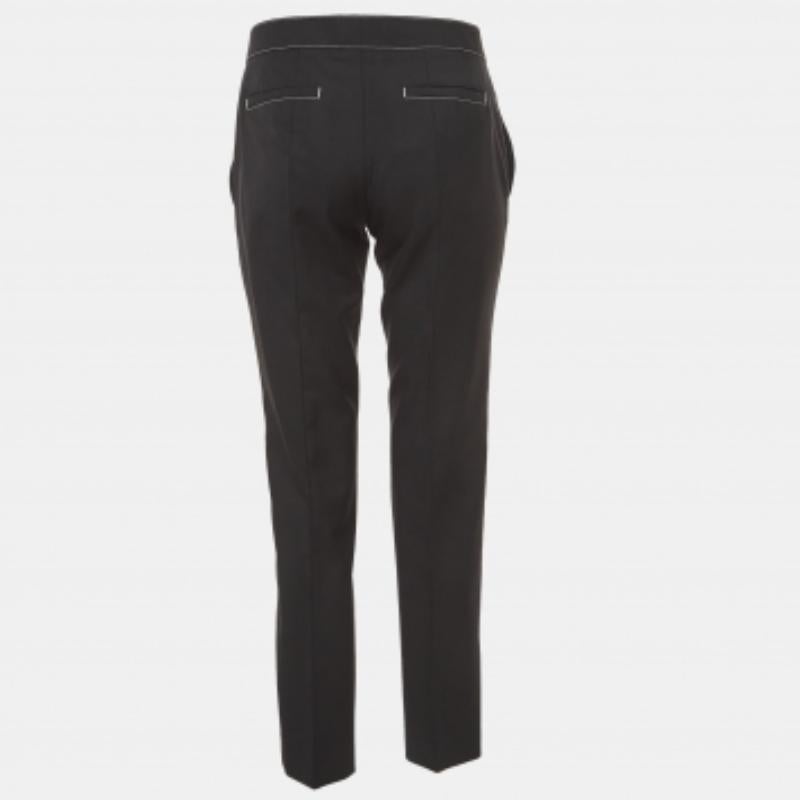 I pantaloni dal taglio impeccabile sono un punto fermo di un guardaroba ben curato. Questi pantaloni firmati sono finemente cuciti per darti il look desiderato e un comfort che dura tutto il giorno.