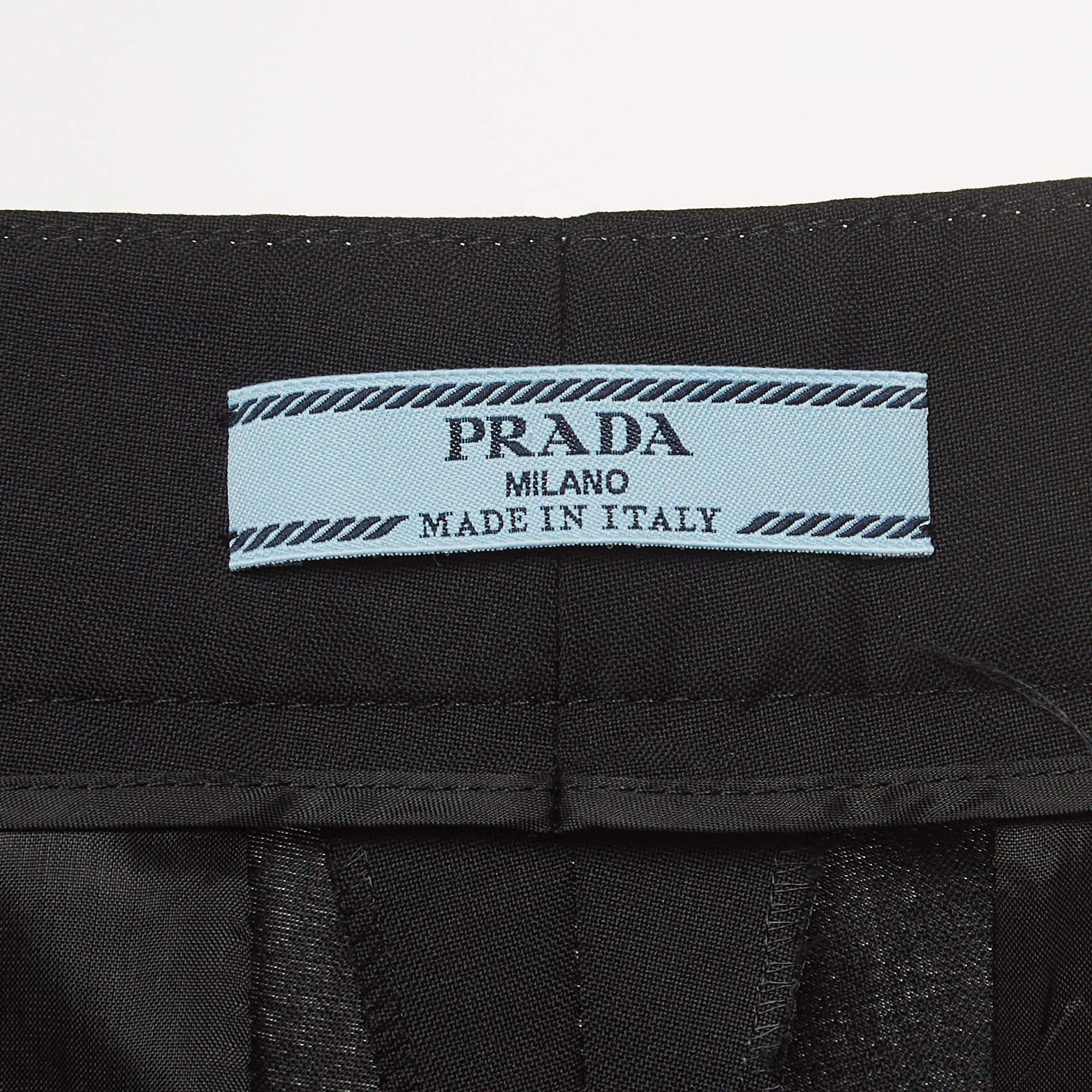 Prada Black Wool Slim Fit Formal Trousers S In Excellent Condition For Sale In Dubai, Al Qouz 2