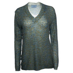 Prada, blau und grün bedruckter Pullover mit V-Ausschnitt