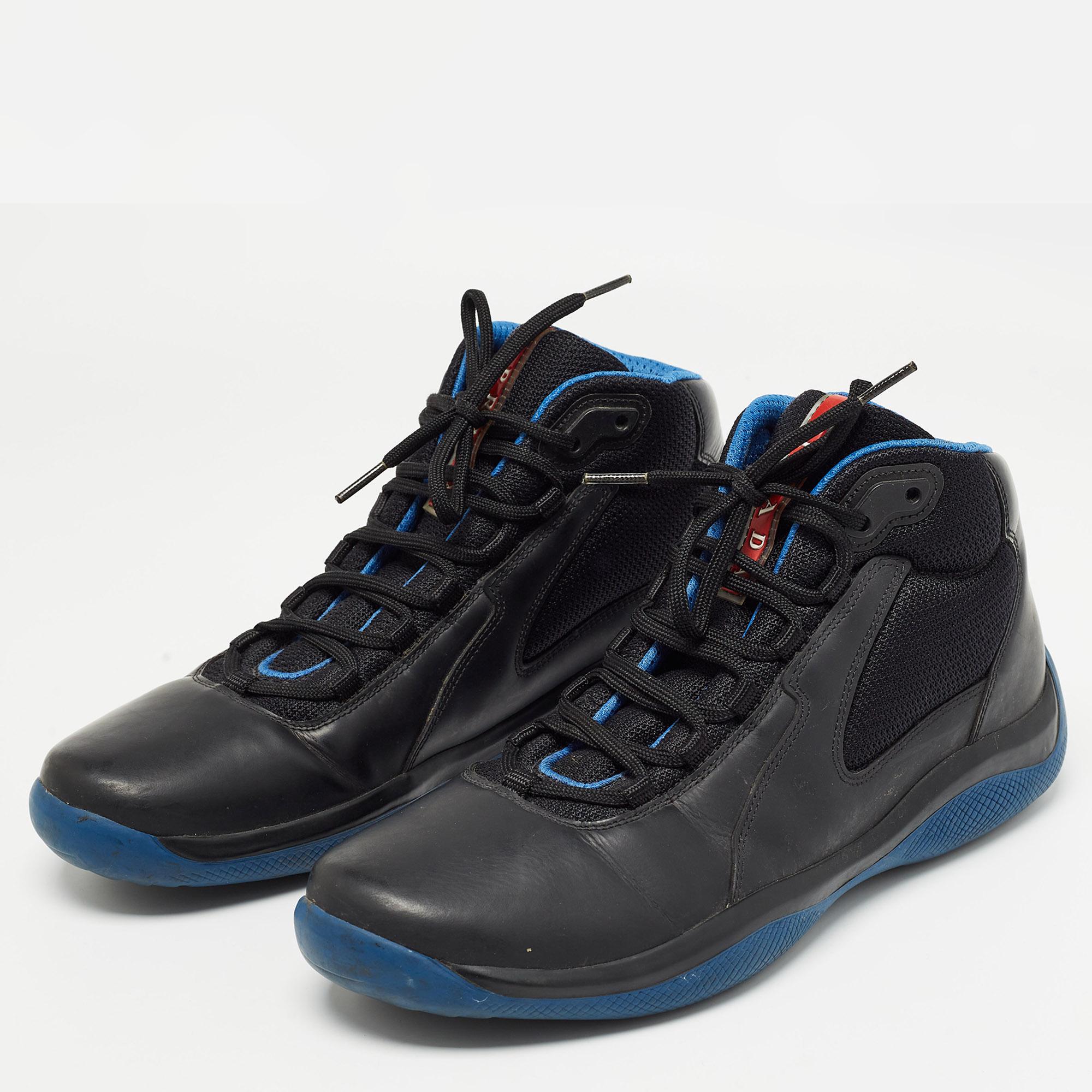 Coming in a classic silhouette, these designer sneakers are a seamless combination of luxury, comfort, and style. These sneakers are finished with signature details and comfortable insoles.
