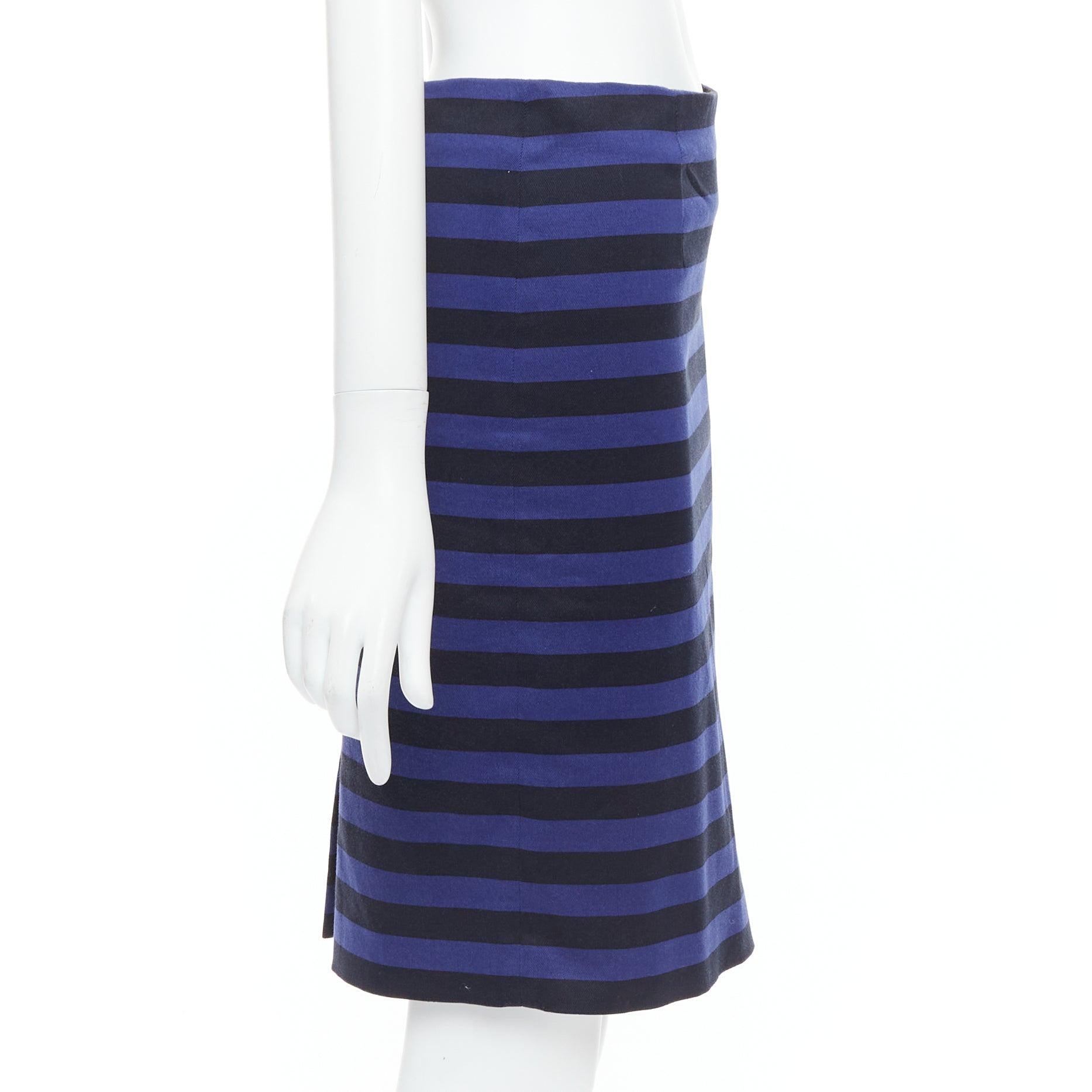 PRADA jupe crayon à rayures bleues et noires, fendue dans le dos, avec pinces à la taille IT38 S Bon état - En vente à Hong Kong, NT