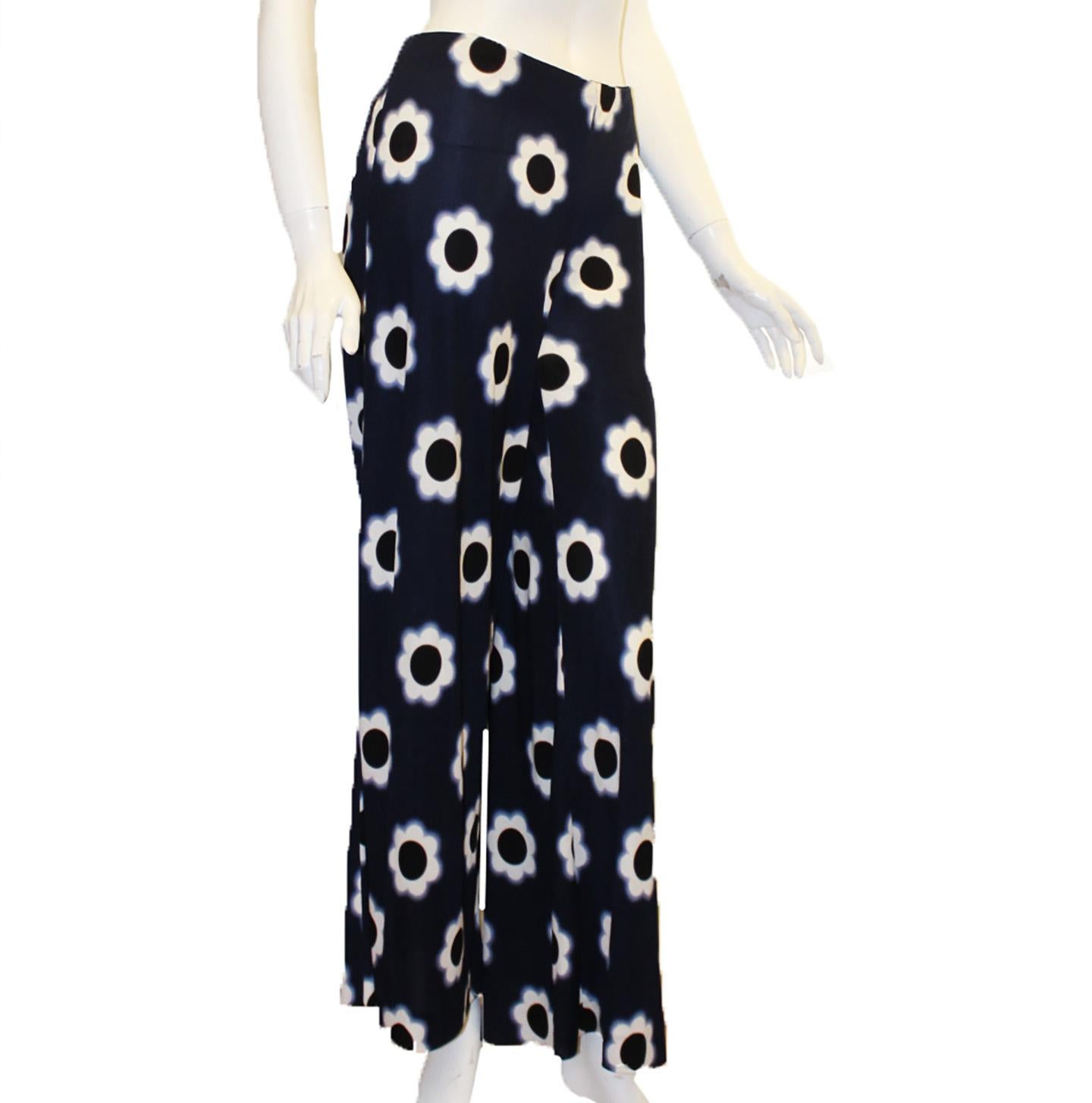 Prada Blue, Black & White Abstract Floral Silk Palazzo Pants 44 In Good Condition In Palm Beach, FL