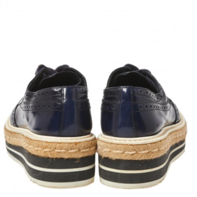 Prada Blue Brogue Leather Derby Lace Up Espadrille Sneakers Size 35.5 In Good Condition For Sale In Dubai, Al Qouz 2