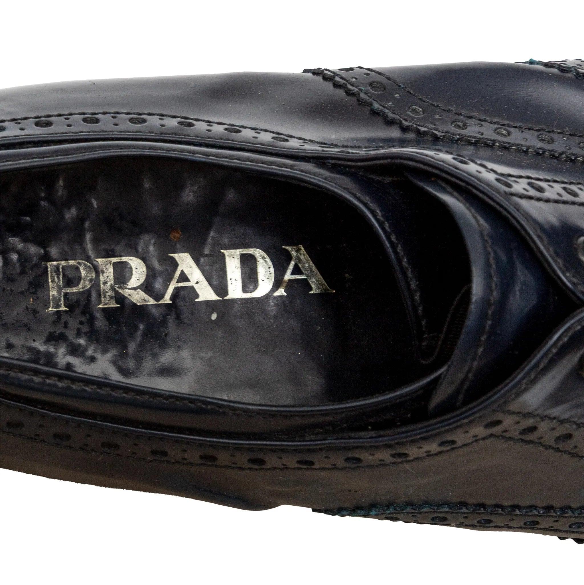 Prada Blaue Brogue-Lederschuhe - '00s im Angebot 4