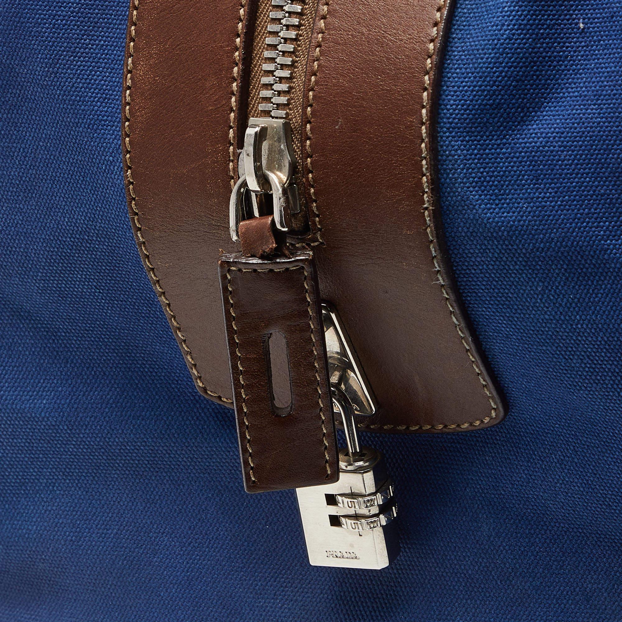 Prada Blau/Braune Weekender-Tasche aus Segeltuch und Leder 1