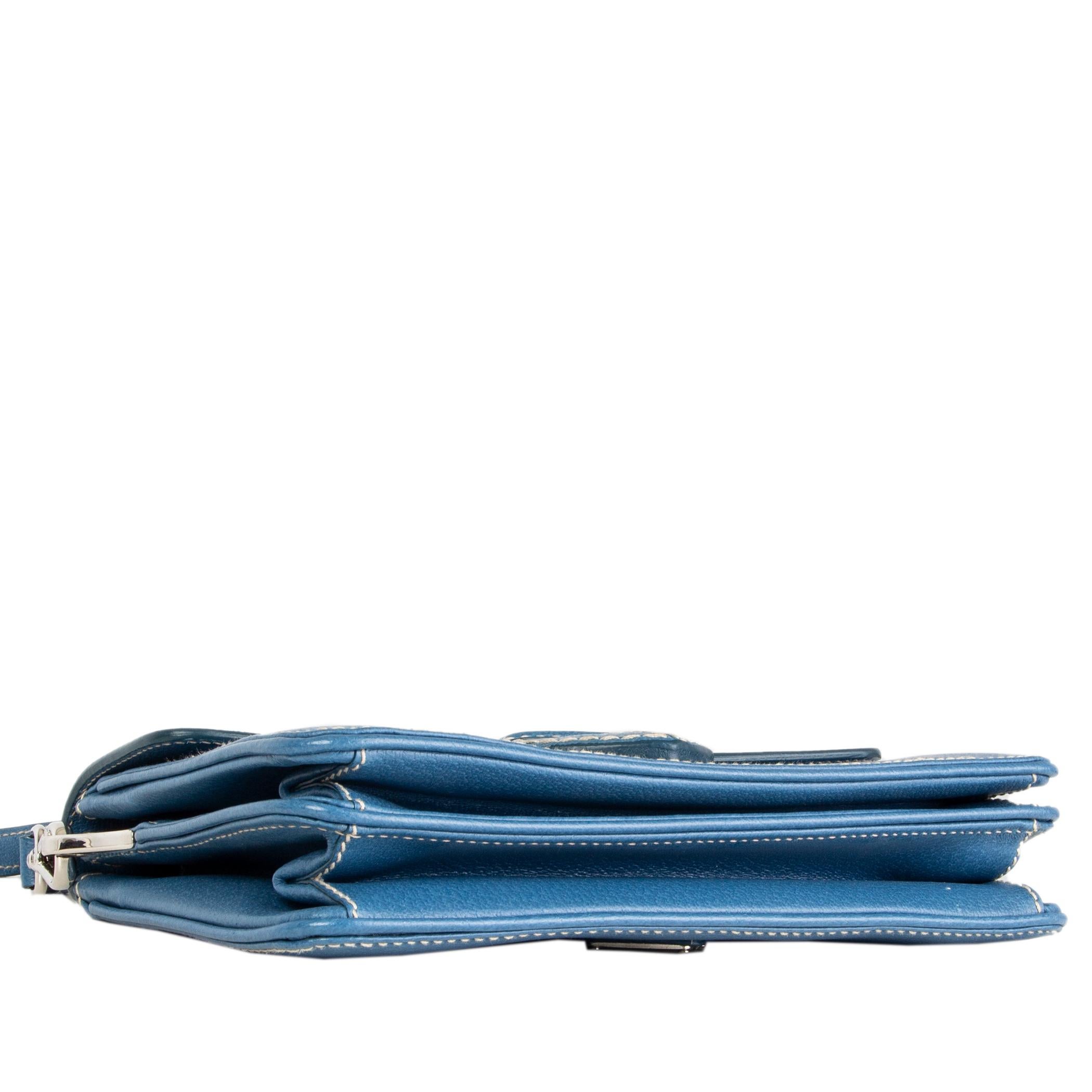 PRADA blue Cinghale leather Crossbody Shoulder Bag In Excellent Condition In Zürich, CH