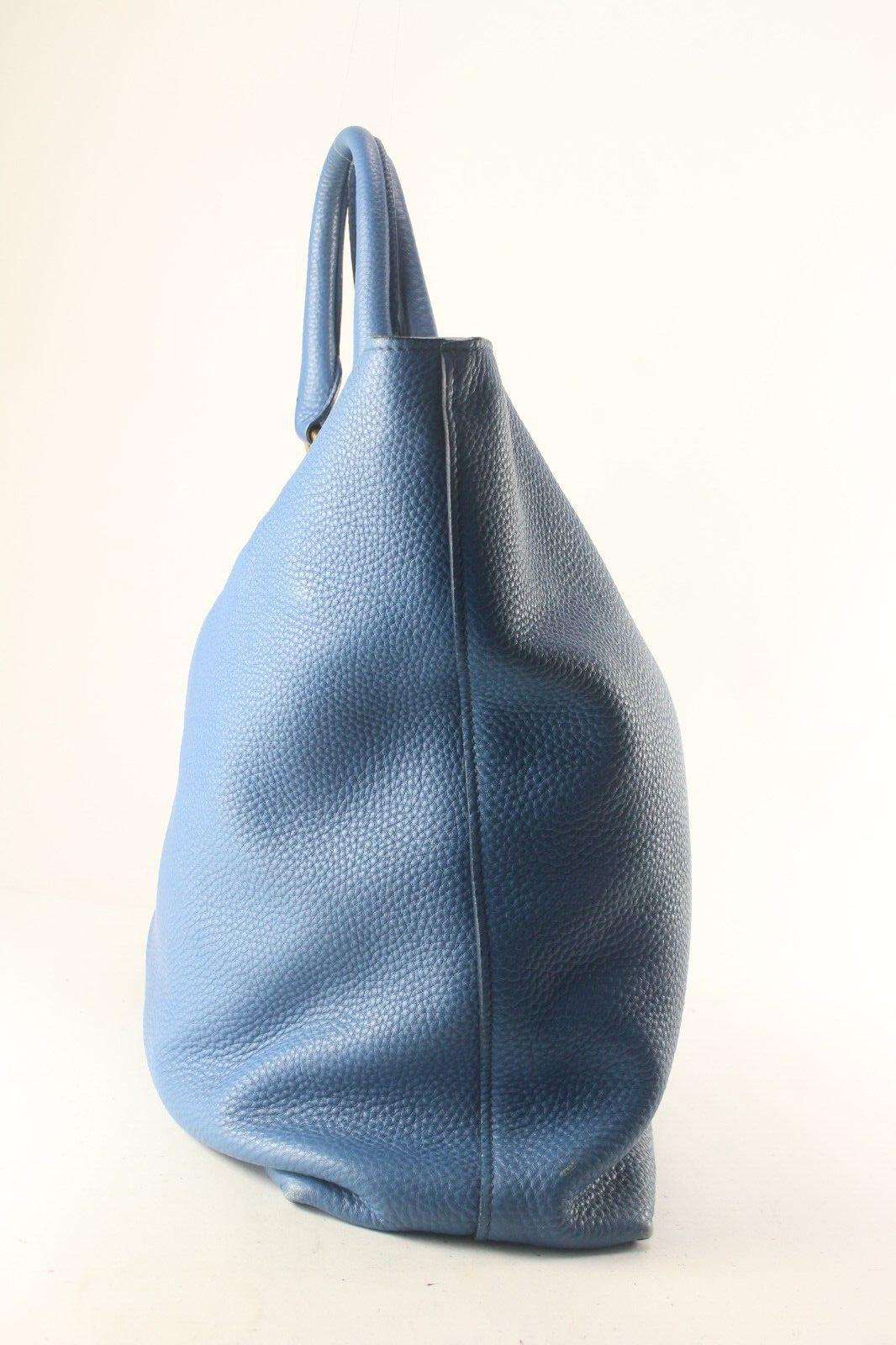 PRADA Blue Daino Vitello Leather Tote 4PR817K In Good Condition For Sale In Dix hills, NY