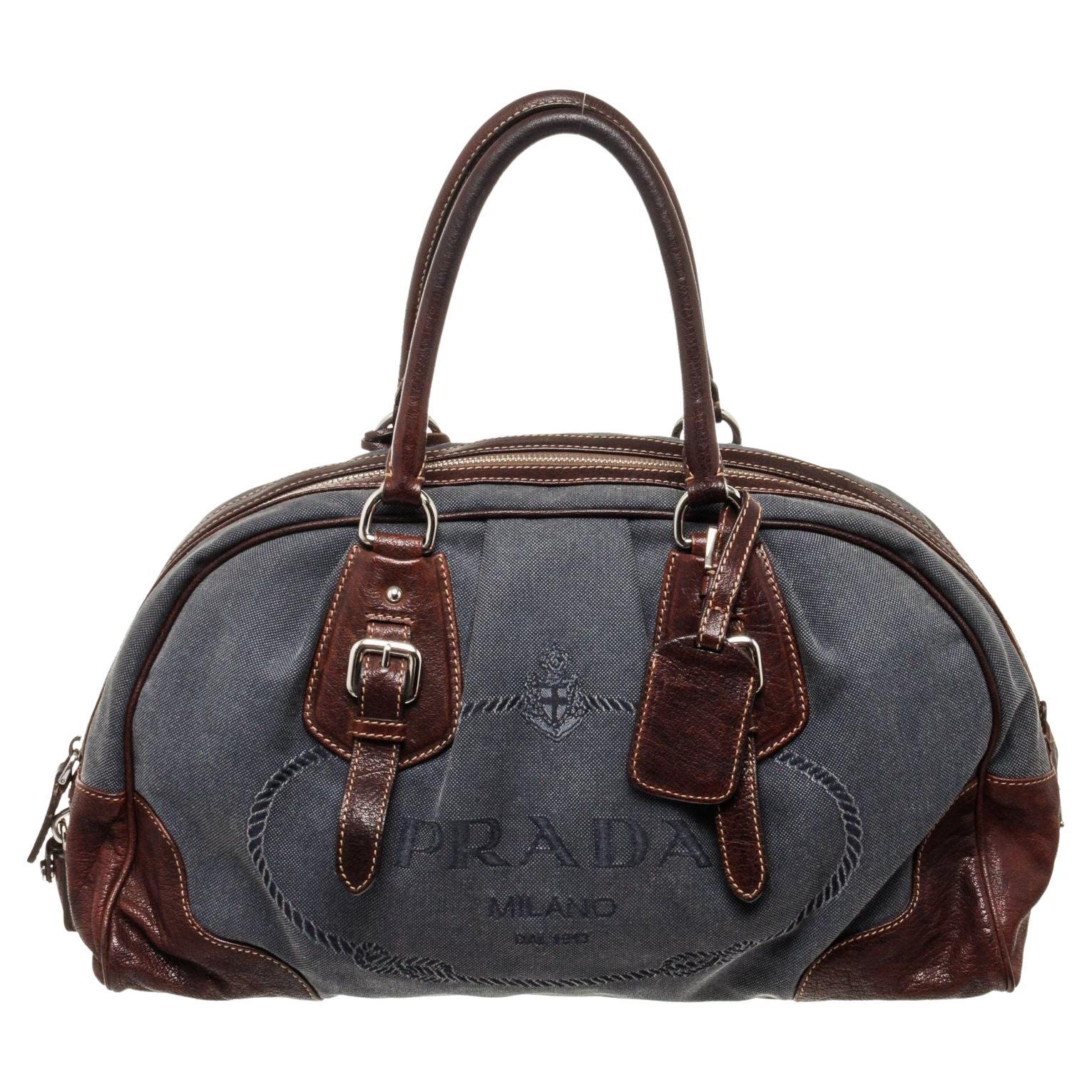 Prada Bowler-Umhängetasche aus blauem Denimleder mit Lackschale, goldfarben