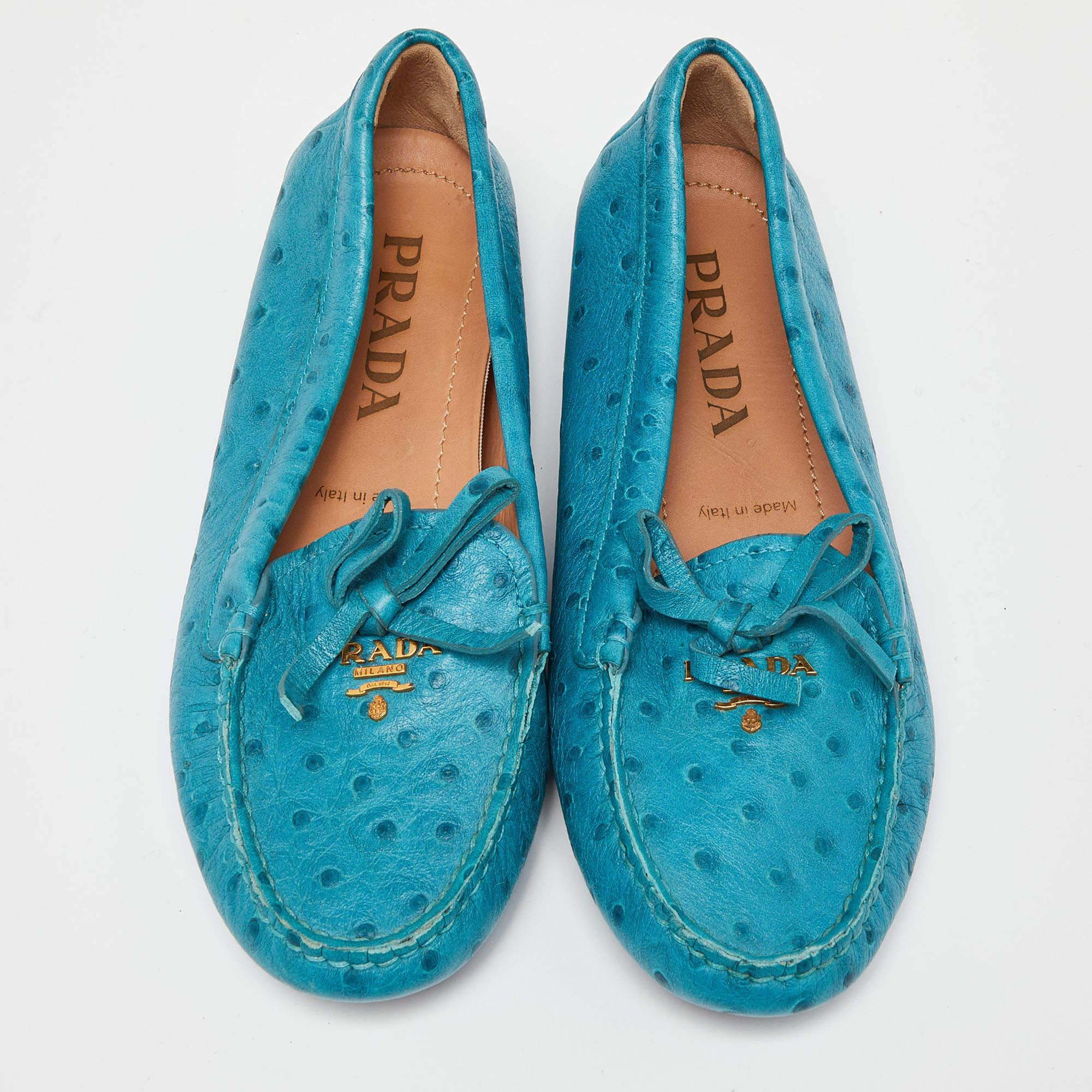 Prada Blue Embossed Ostrich Bow Slip On Loafers Size 36 In Excellent Condition For Sale In Dubai, Al Qouz 2