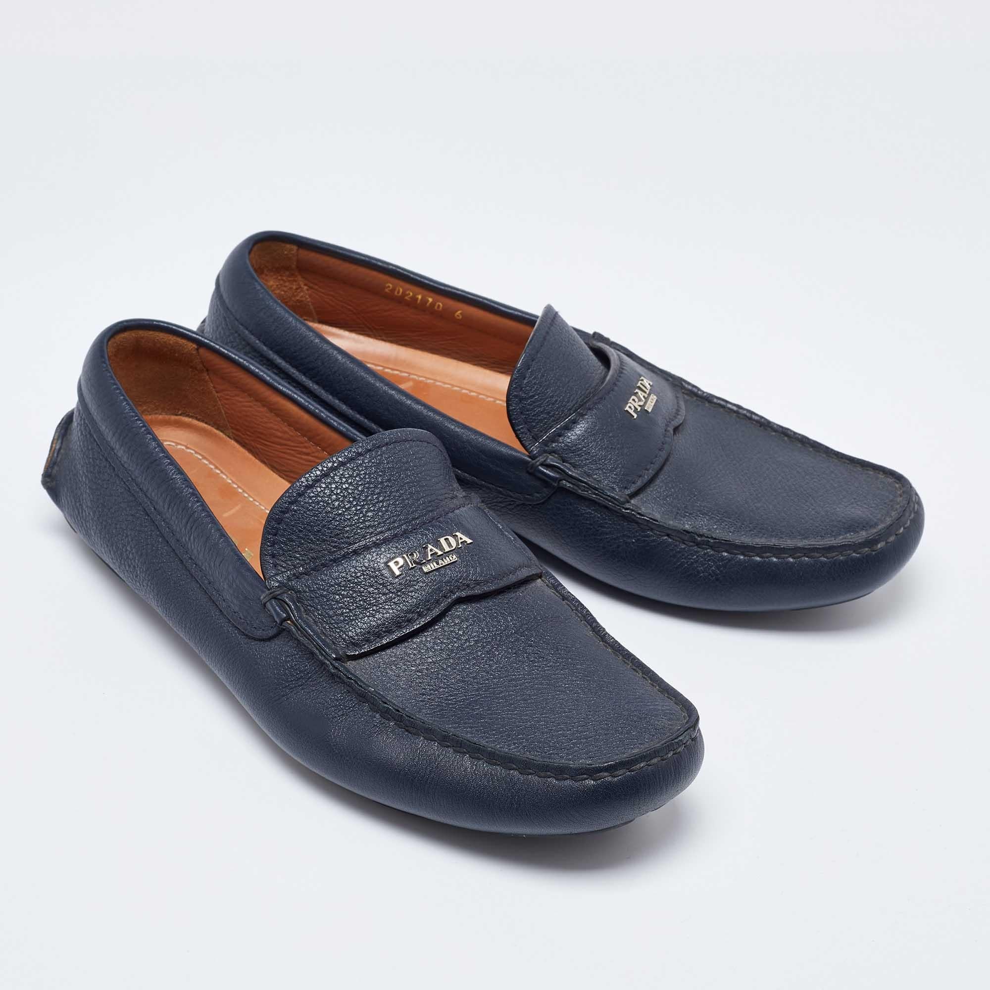 Prada Blue Leather Slip On Loafers Size 40 In Good Condition In Dubai, Al Qouz 2