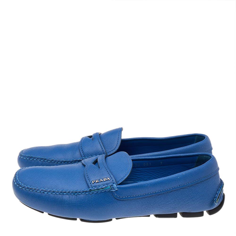 Prada Blue Leather Slip On Loafers Size 41 In Good Condition For Sale In Dubai, Al Qouz 2