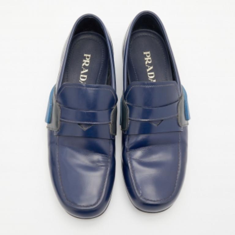 Gray Prada Blue Leather Slip on Loafers Size 41.5 For Sale