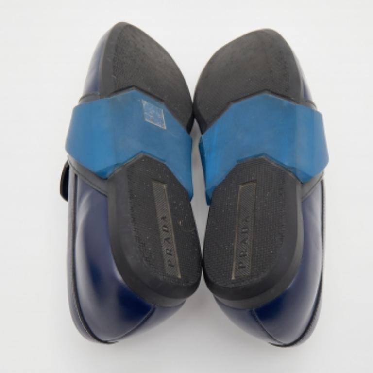 Prada Blue Leather Slip on Loafers Size 41.5 For Sale 2