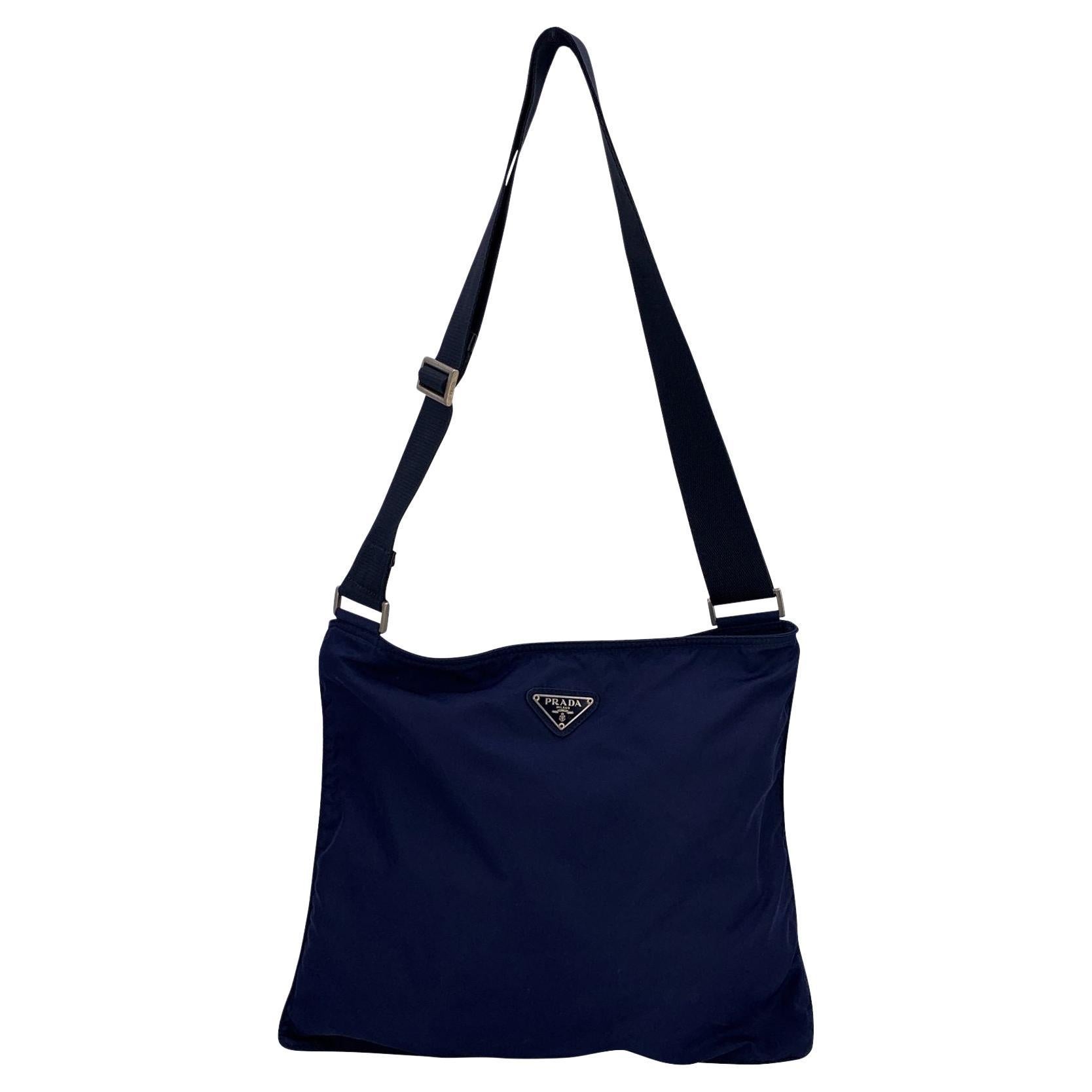 Prada Borsa a tracolla in nylon blu Tessuto Messenger Crossbody