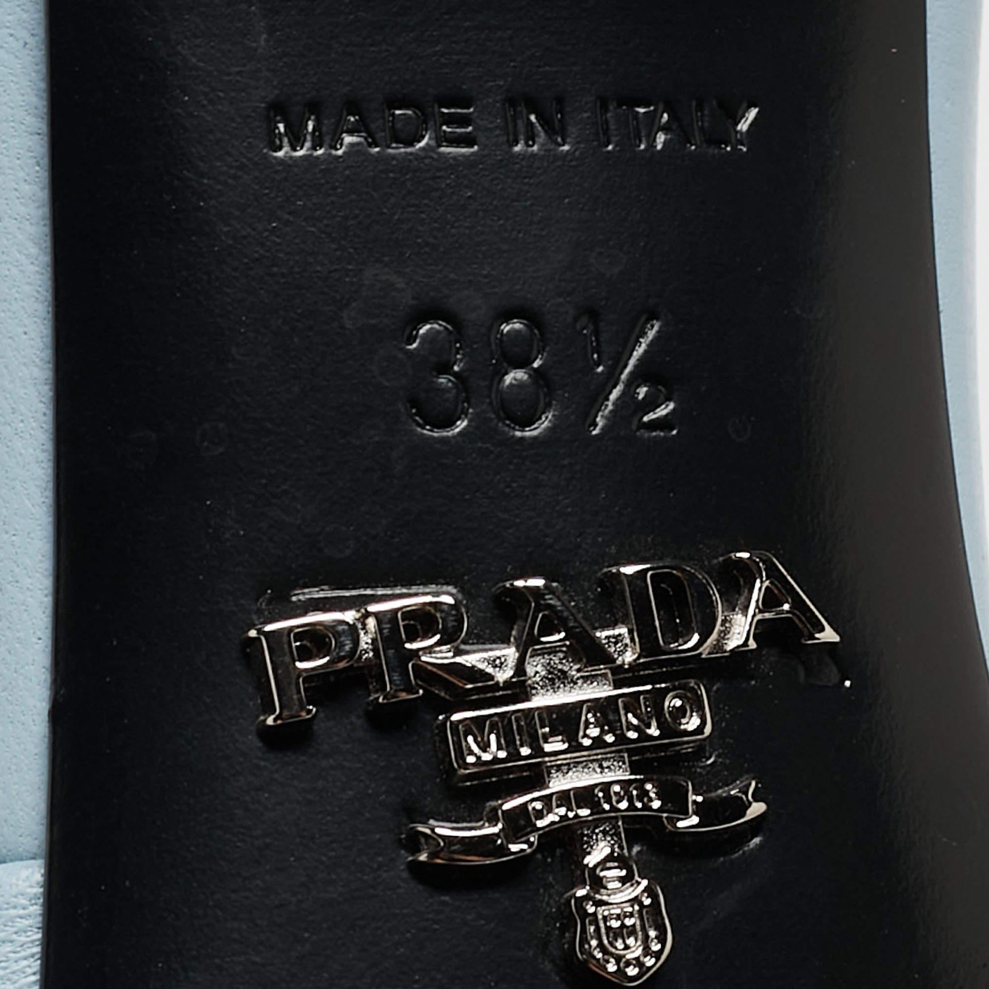 Prada Blue Quilted Leather Logo Slide Sandals Size 38.5 For Sale 3