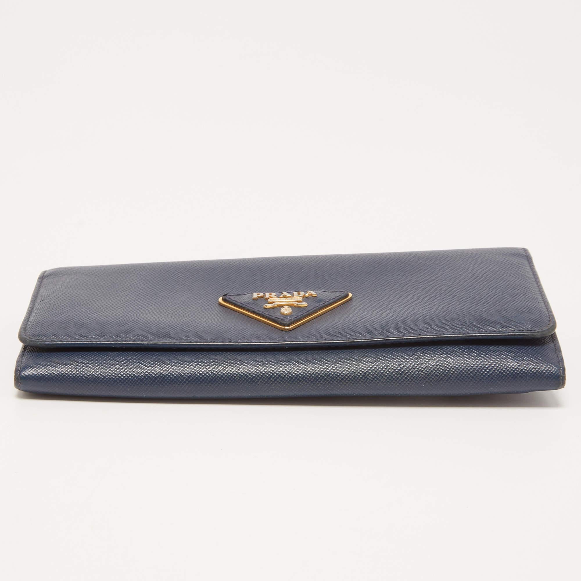 Prada Blue Saffiano Leather Continental Wallet In Fair Condition In Dubai, Al Qouz 2