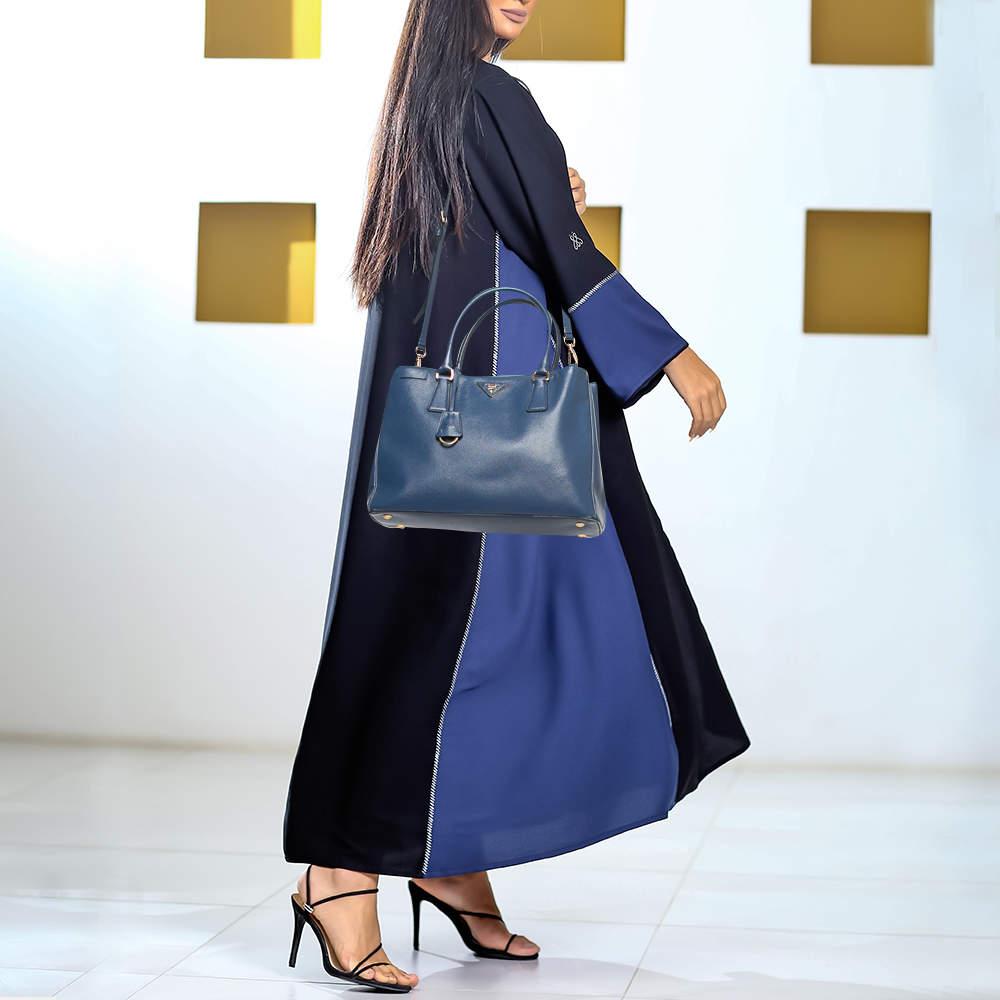 Prada Blue Saffiano Leather Medium Gardener's Tote In Fair Condition In Dubai, Al Qouz 2