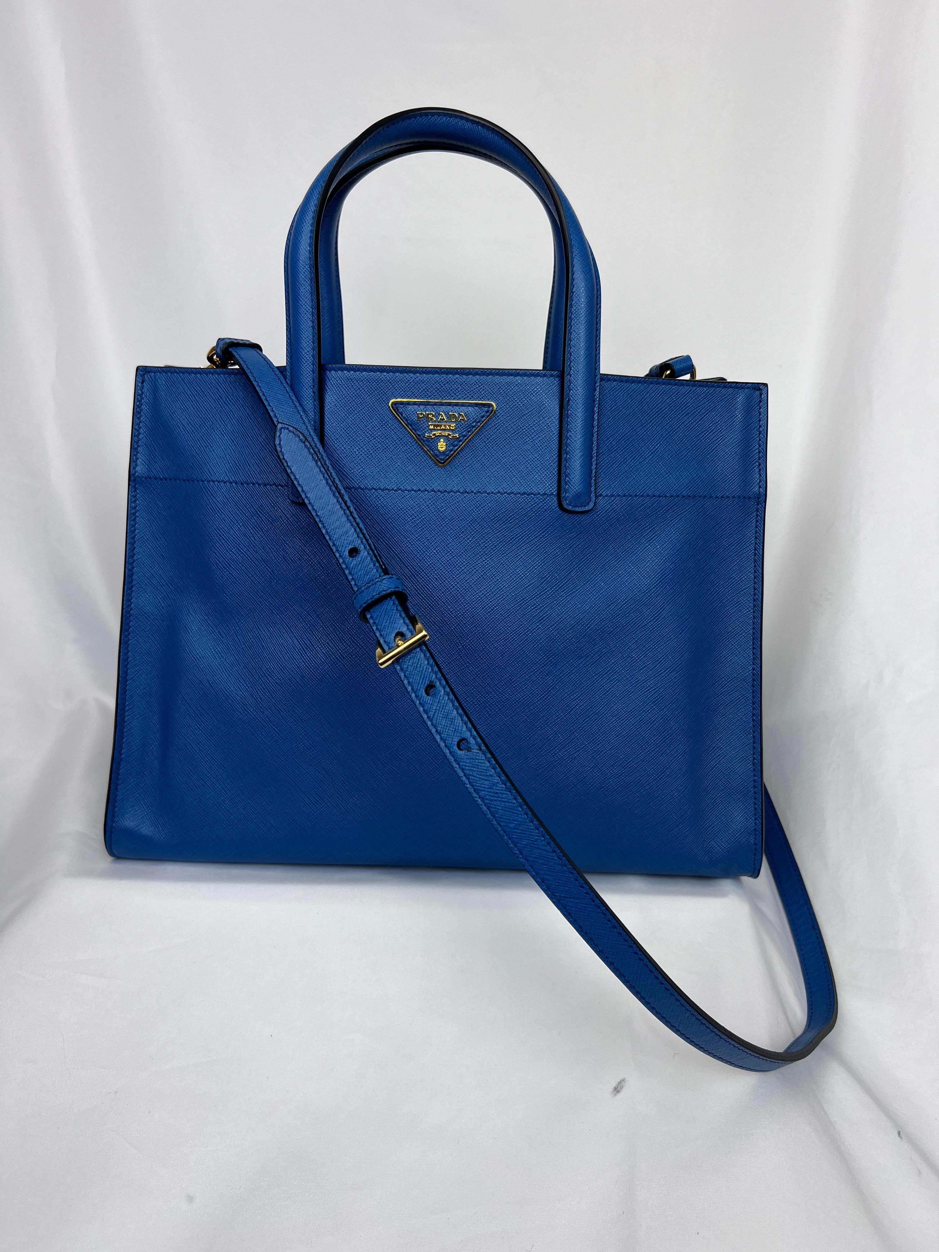 Prada Blue Saffiano Leather Triple Pocket Convertible Tote For Sale 2