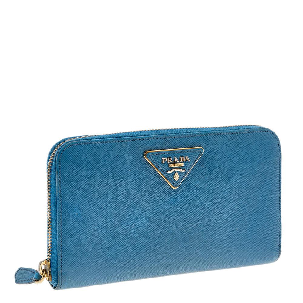 Prada Blue Saffiano Leather Zip Around Wallet In Excellent Condition In Dubai, Al Qouz 2