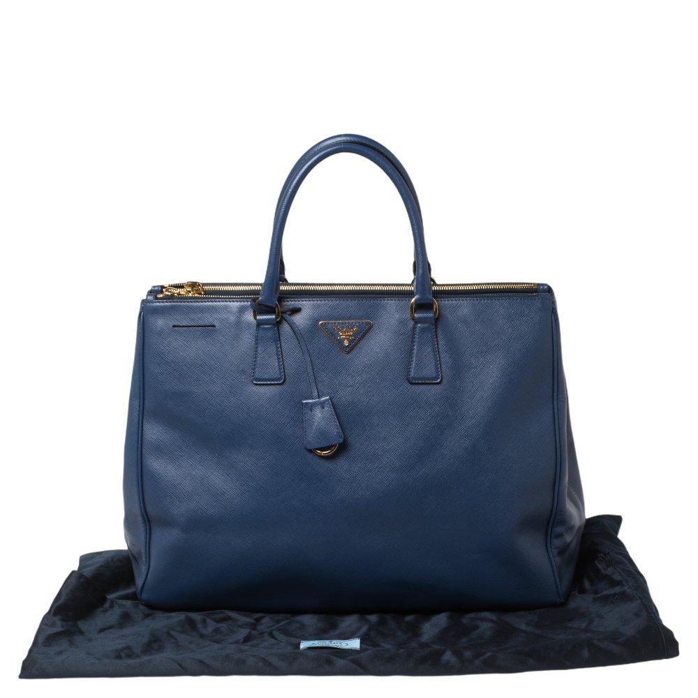 Prada Blue Saffiano Lux Leather Executive Galleria Tote In Good Condition In Dubai, Al Qouz 2